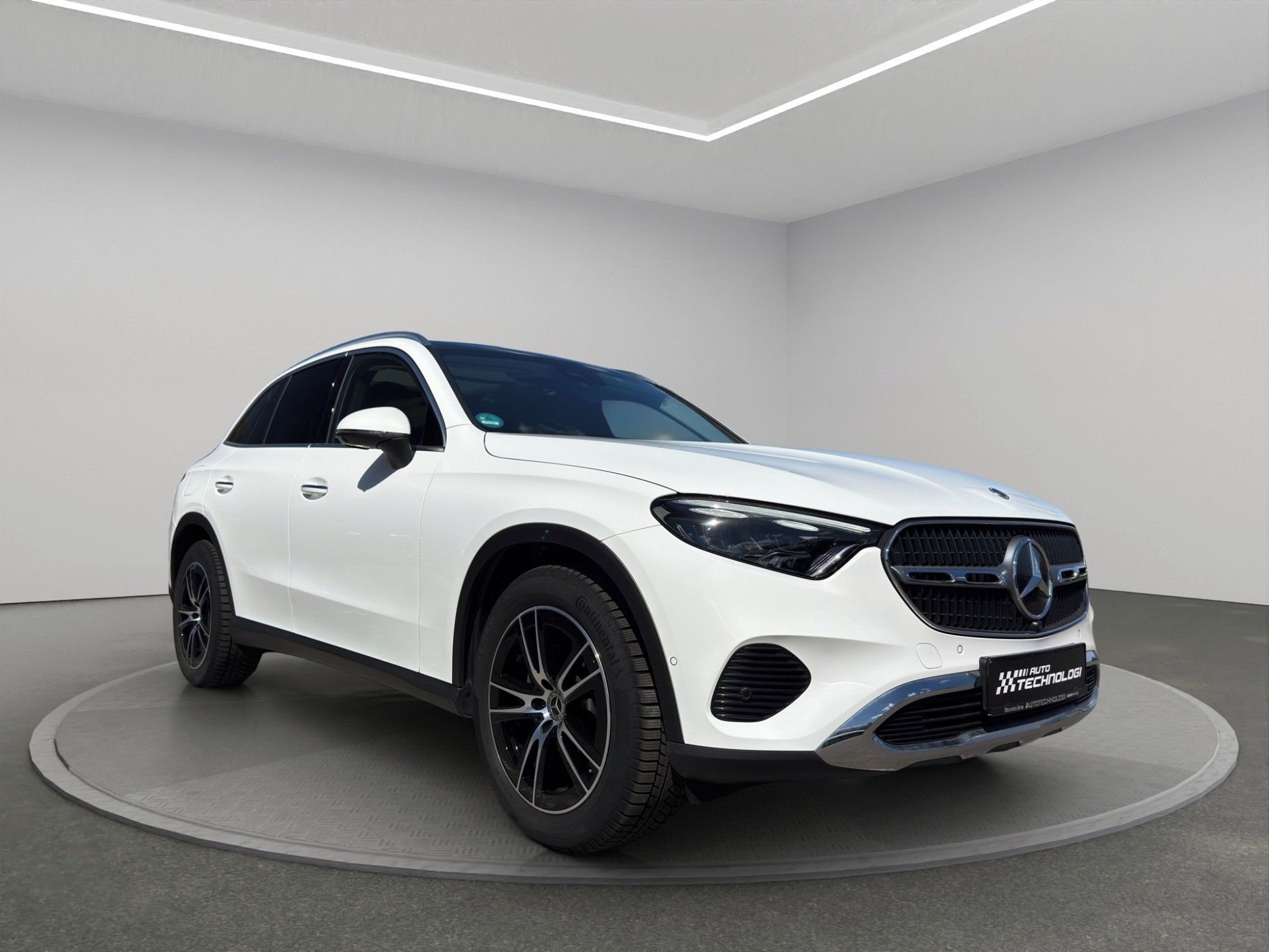Mercedes-Benz GLC, 200 4MATIC - fotka 4
