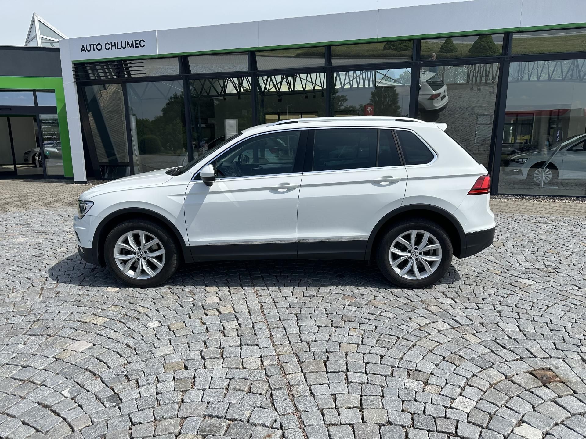 Volkswagen Tiguan, 2.0 TSI DSG 4Motion - fotka 4