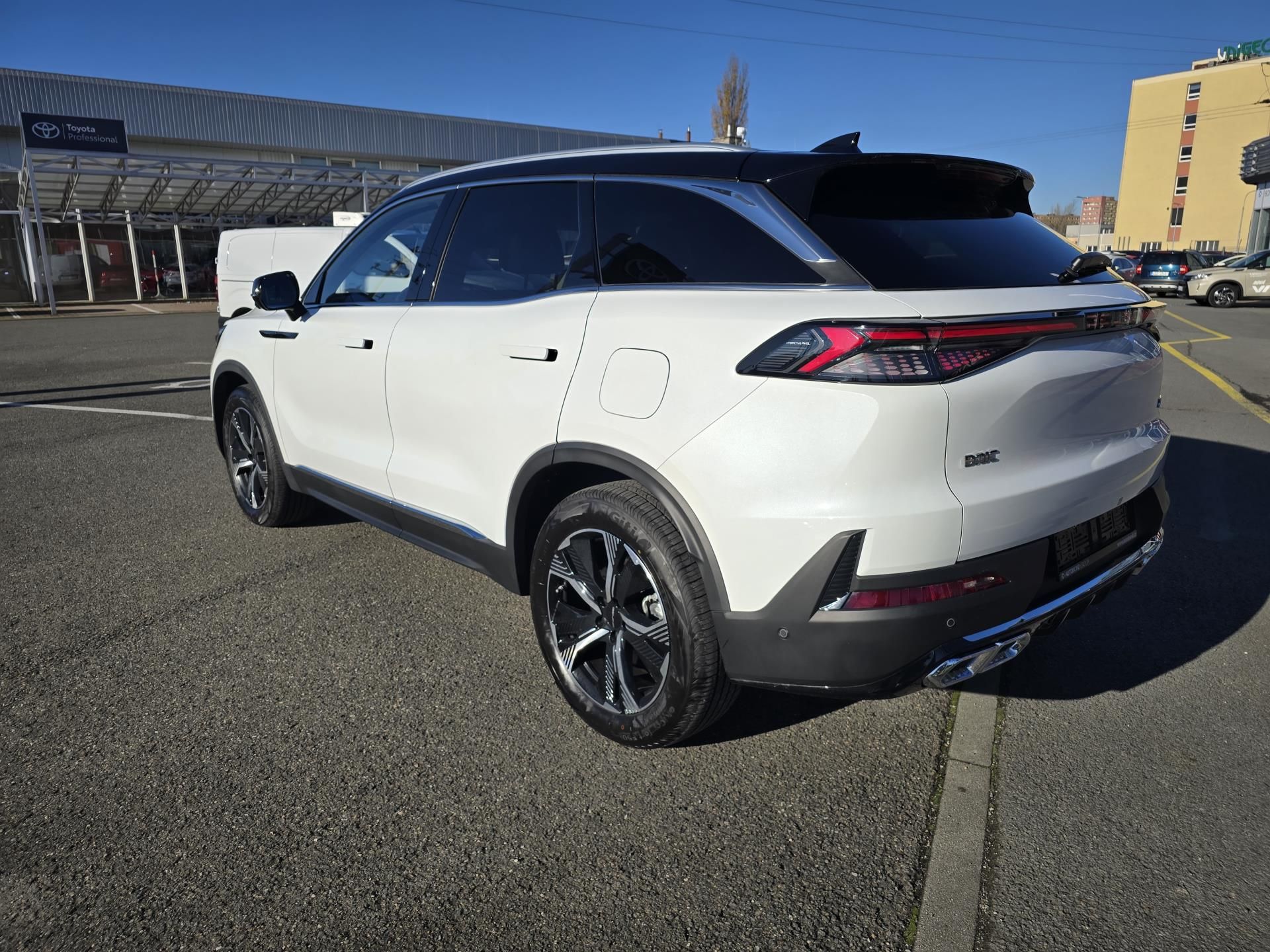BAIC X7, 1.5T 130kW 7DCT 4x2 ALL IN MY2 - fotka 5
