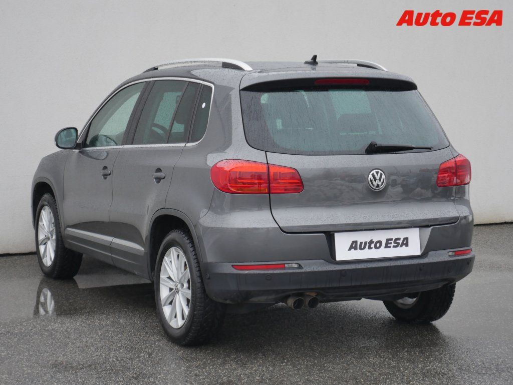 Volkswagen Tiguan, 2.0TDi 4x4,DSG,park.asist - fotka 6