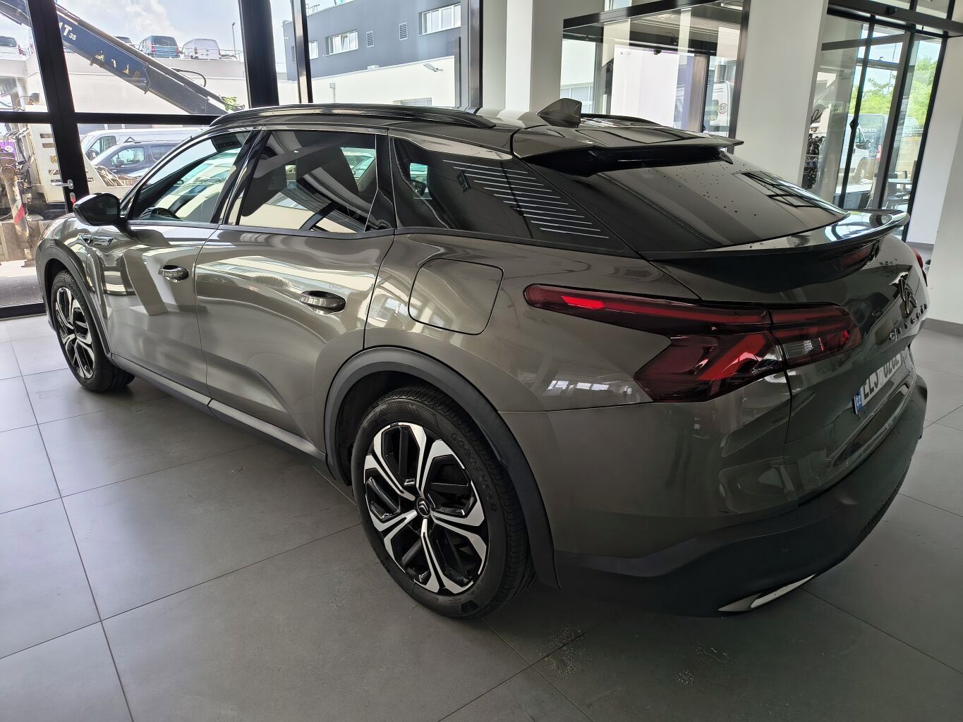 Citroën C5 X, Shine Pack Plug-In HYBRID 225 - fotka 4