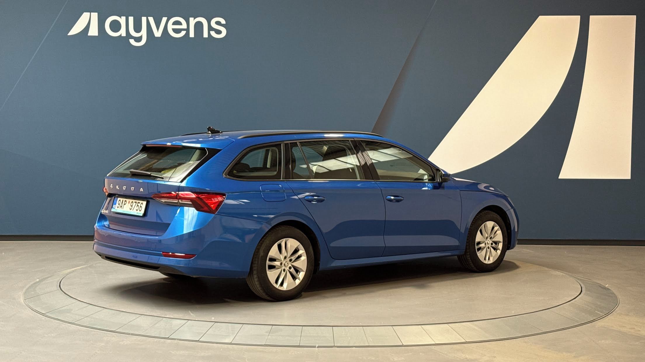Škoda Octavia, 2.0 TDI 85kW Ambition Combi - fotka 2