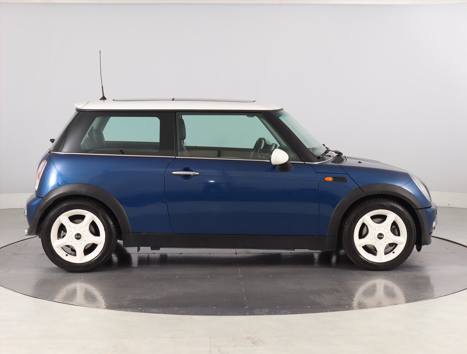 Mini Cooper, Cooper, polokůže, zamluveno - fotka 6