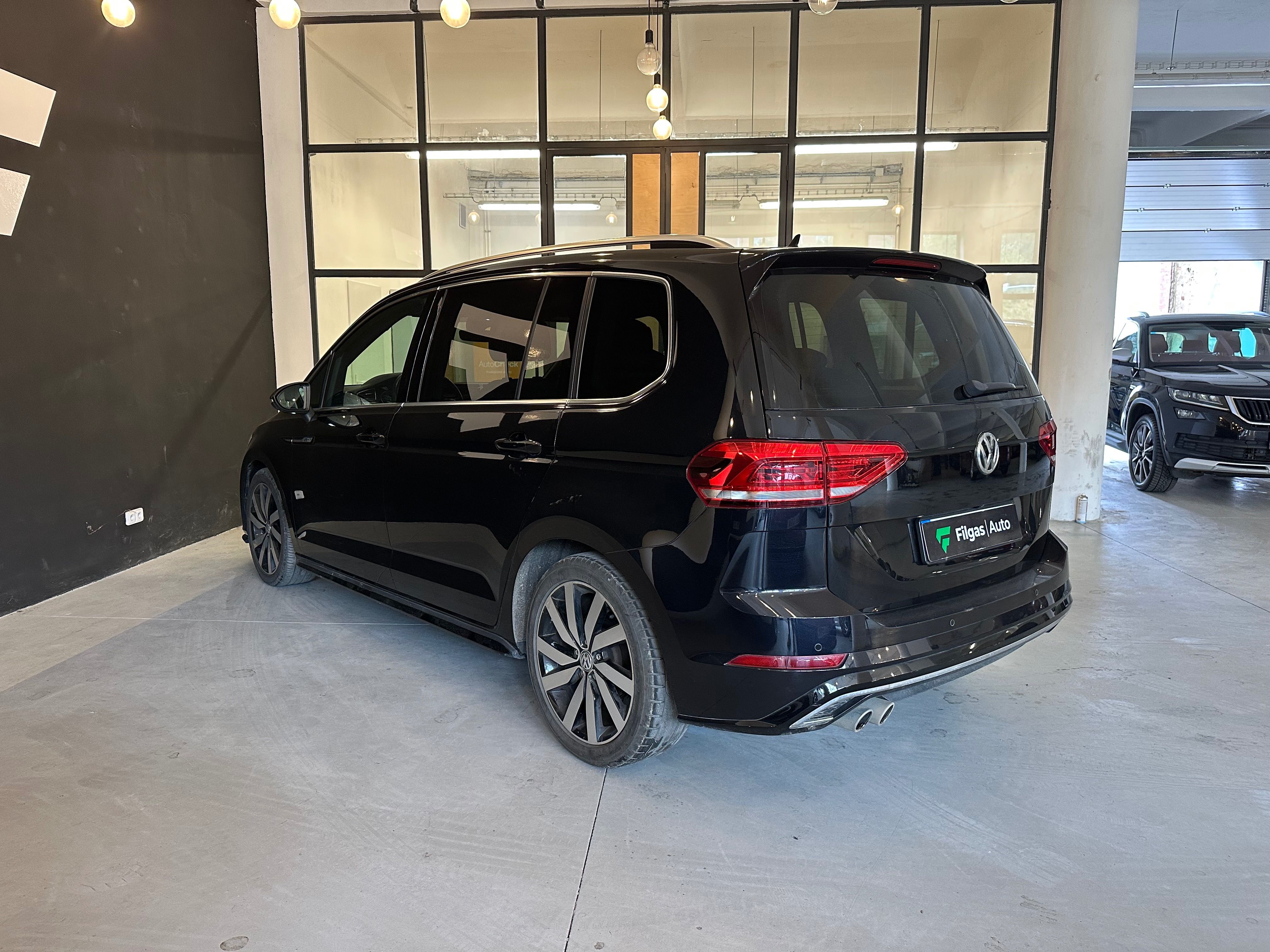 Volkswagen Touran, R-LINE 2.0TDI 110KW DSG WEBAST - fotka 4