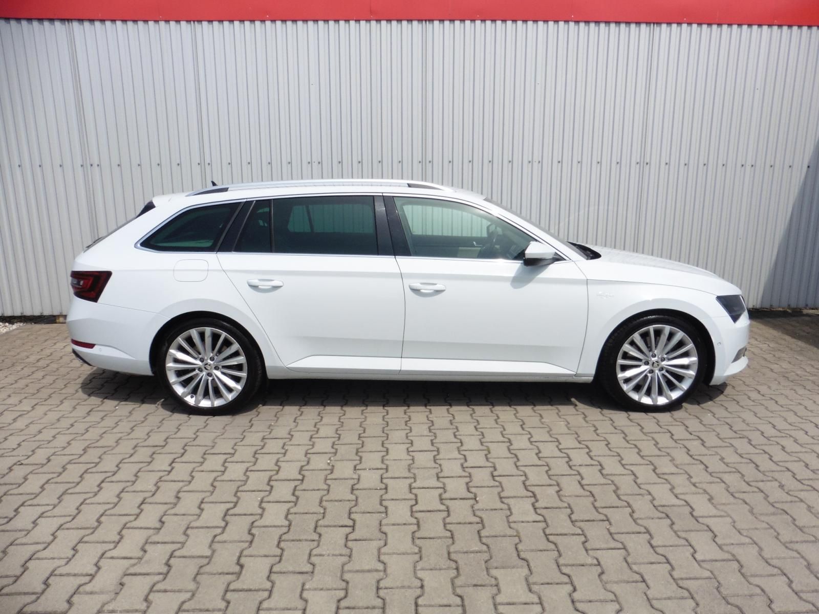 Škoda Superb, III Combi 2.0 TSi Laurin ... - fotka 6