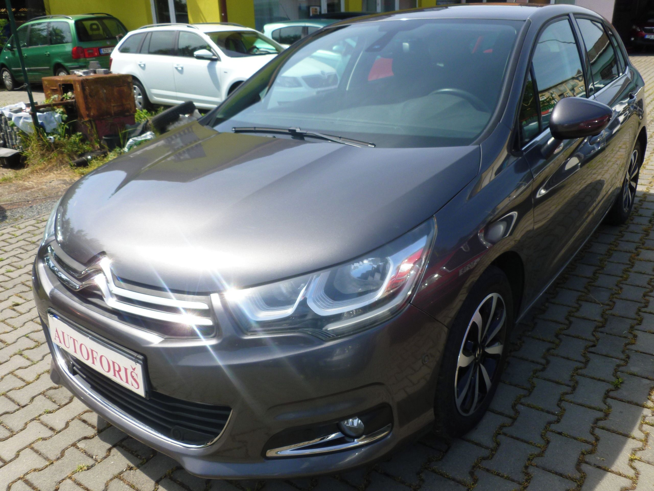 Citroën C4, 1,2 96 KW AUTOMAT TOP STAV - fotka 2