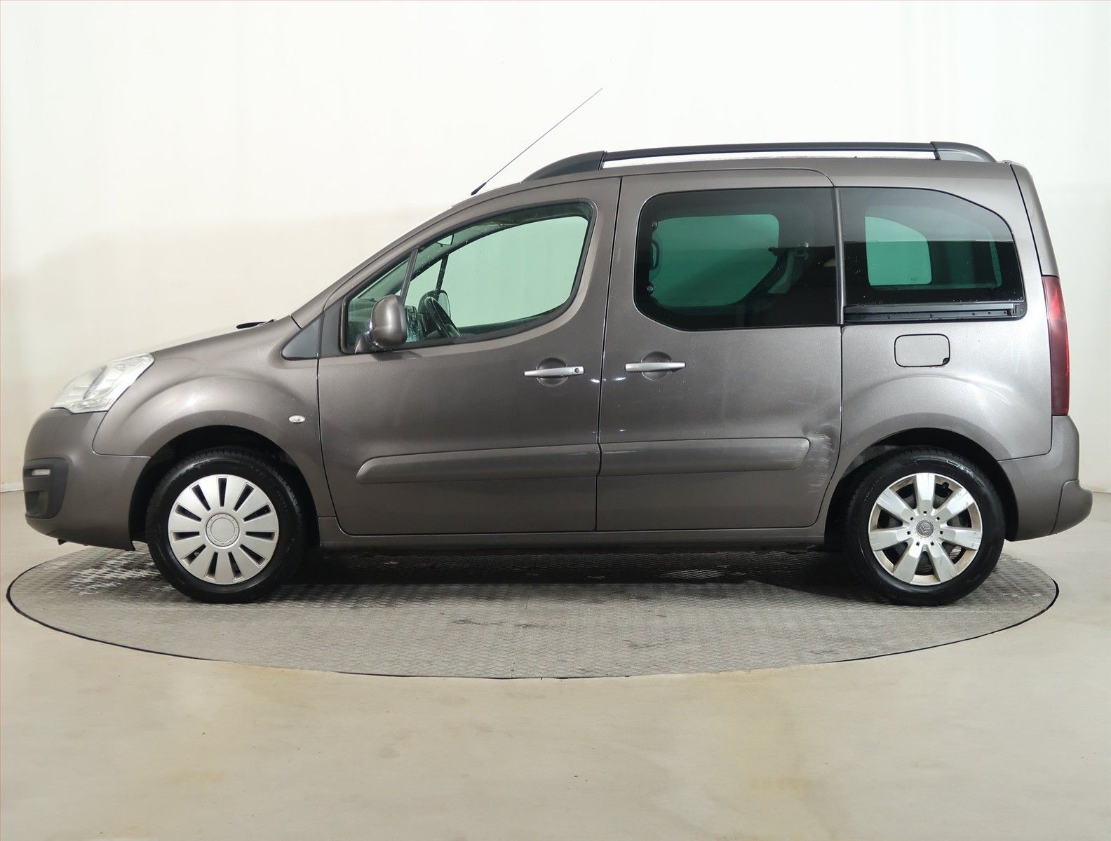 Citroën Berlingo, 1.6 BlueHDi, Feel, 5Míst - fotka 3