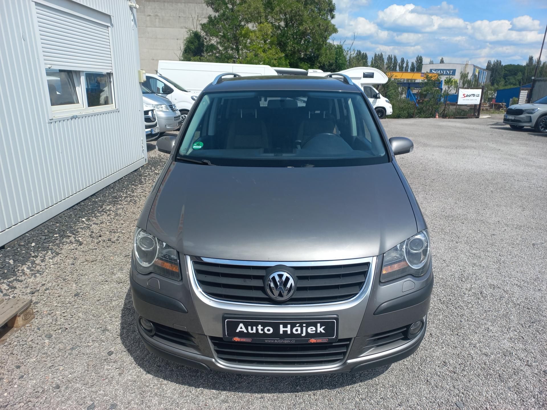 Volkswagen Touran, Cross 2.0TDi 103kW DSG 7-míst - fotka 3