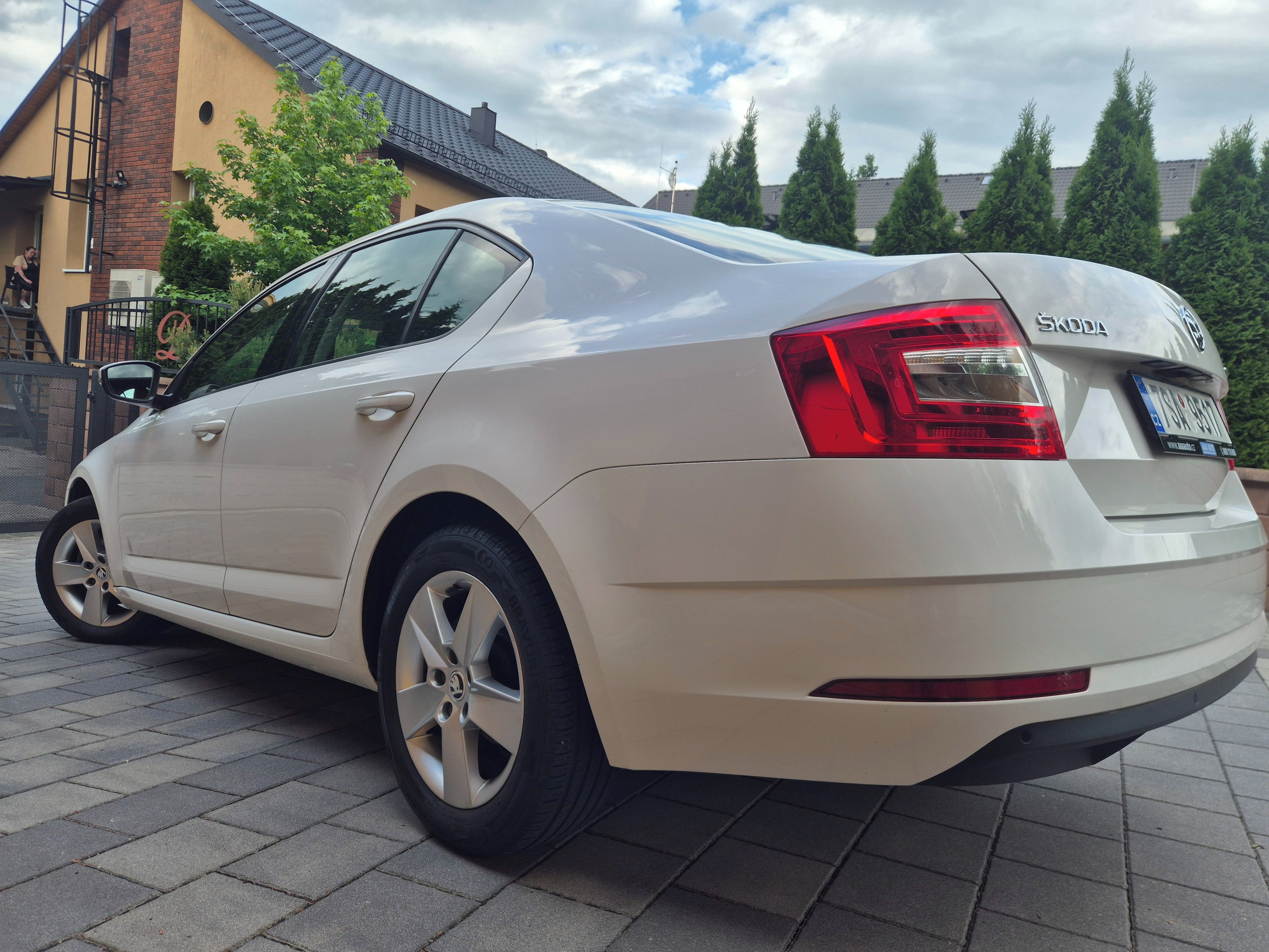Škoda Octavia, 110 kw STYLE manuál - fotka 3