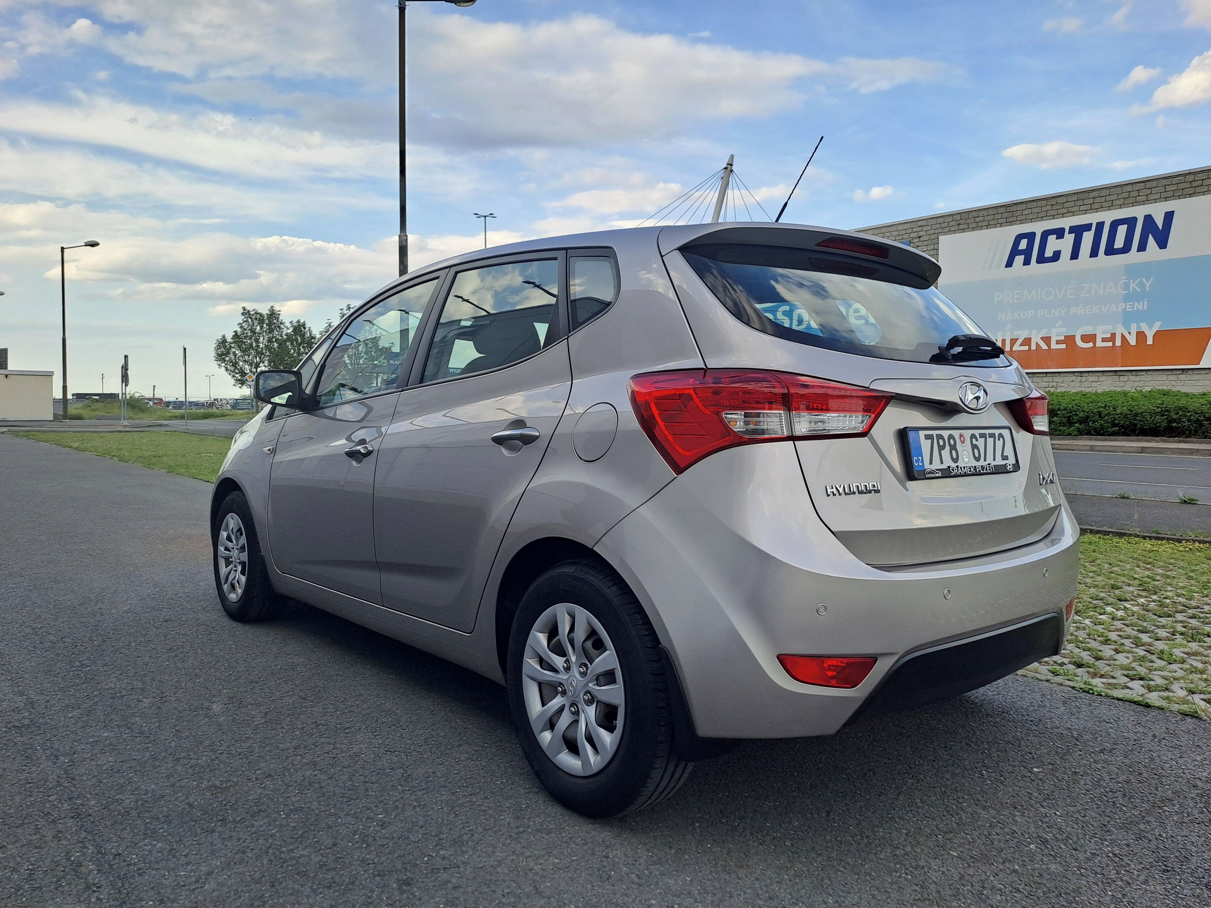 Hyundai ix20, 1.6CVVT 1.MAJ EXTRA PĚKNÉ+KOLA - fotka 5