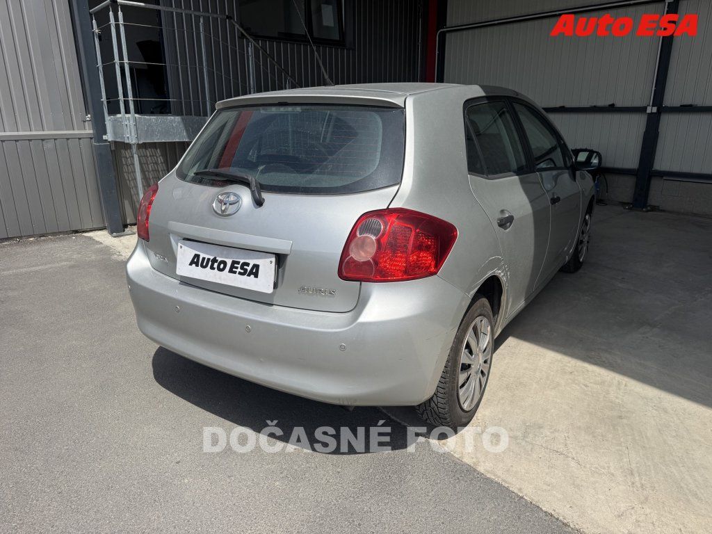 Toyota Auris, 1.3 VVT-i - fotka 2