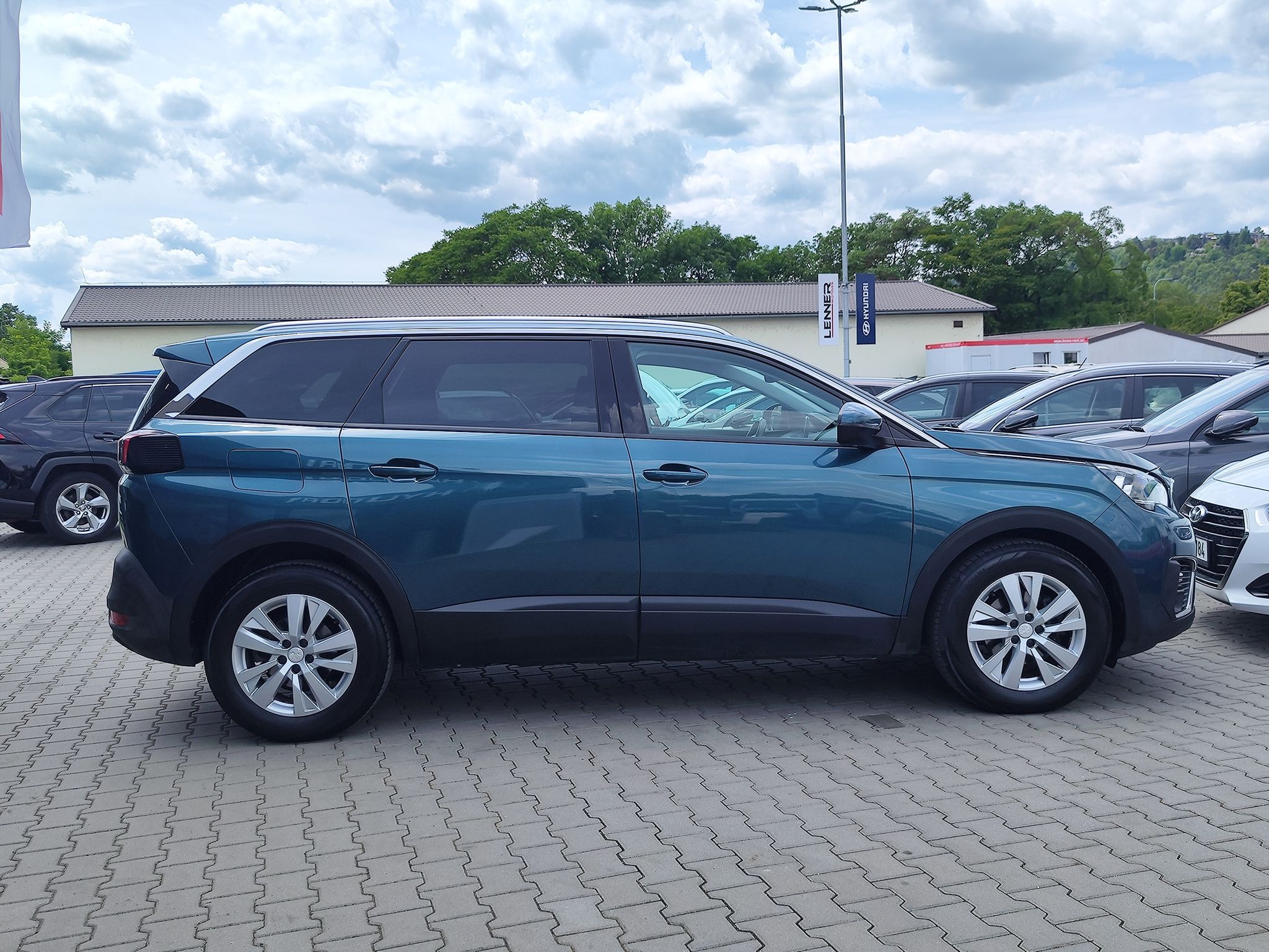 Peugeot 5008, 1.6 BlueHDi/88kW Allure S&S - fotka 4
