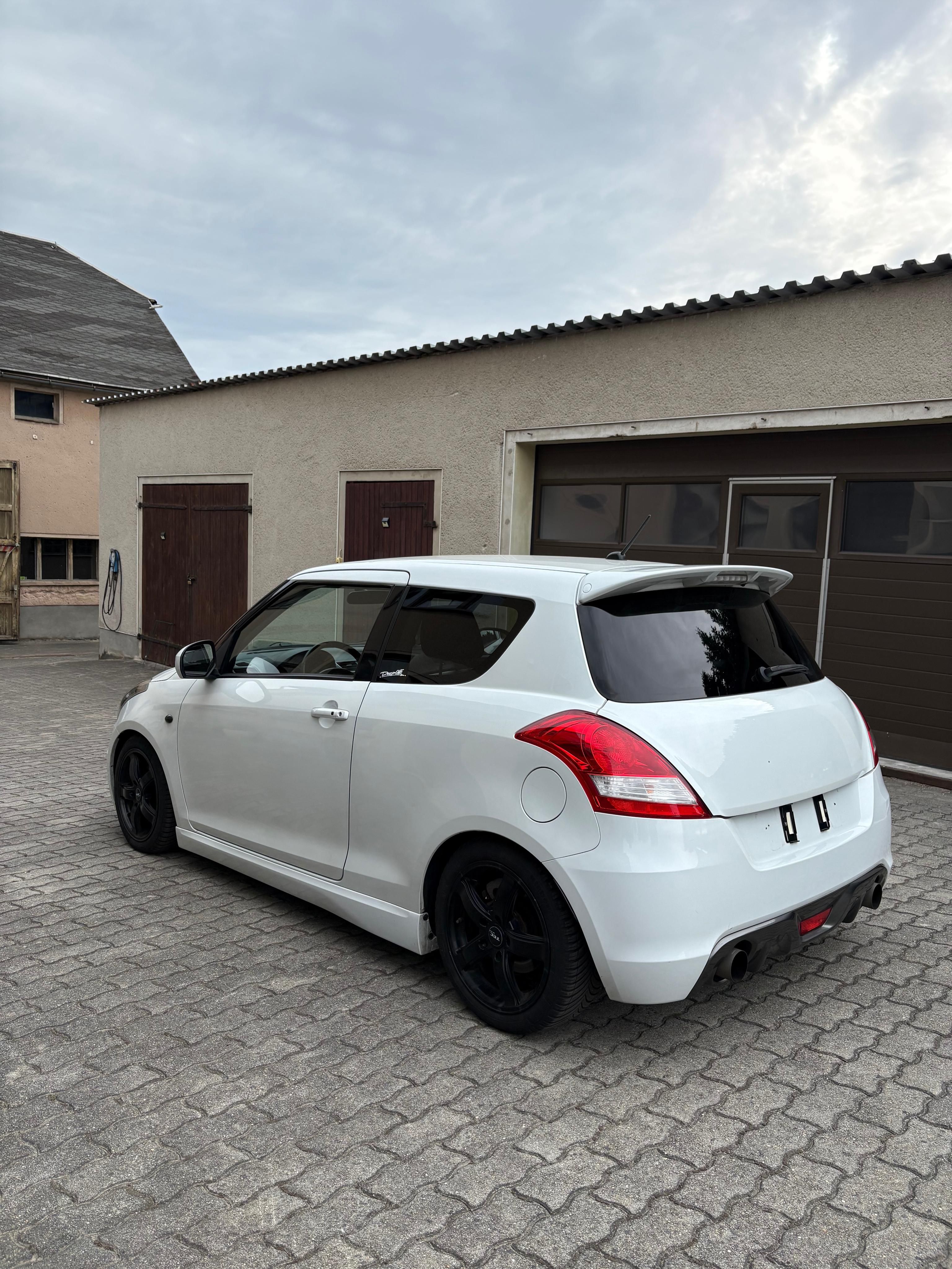Suzuki Swift, Suzuki Swift Sport 1.6 100kw - fotka 3