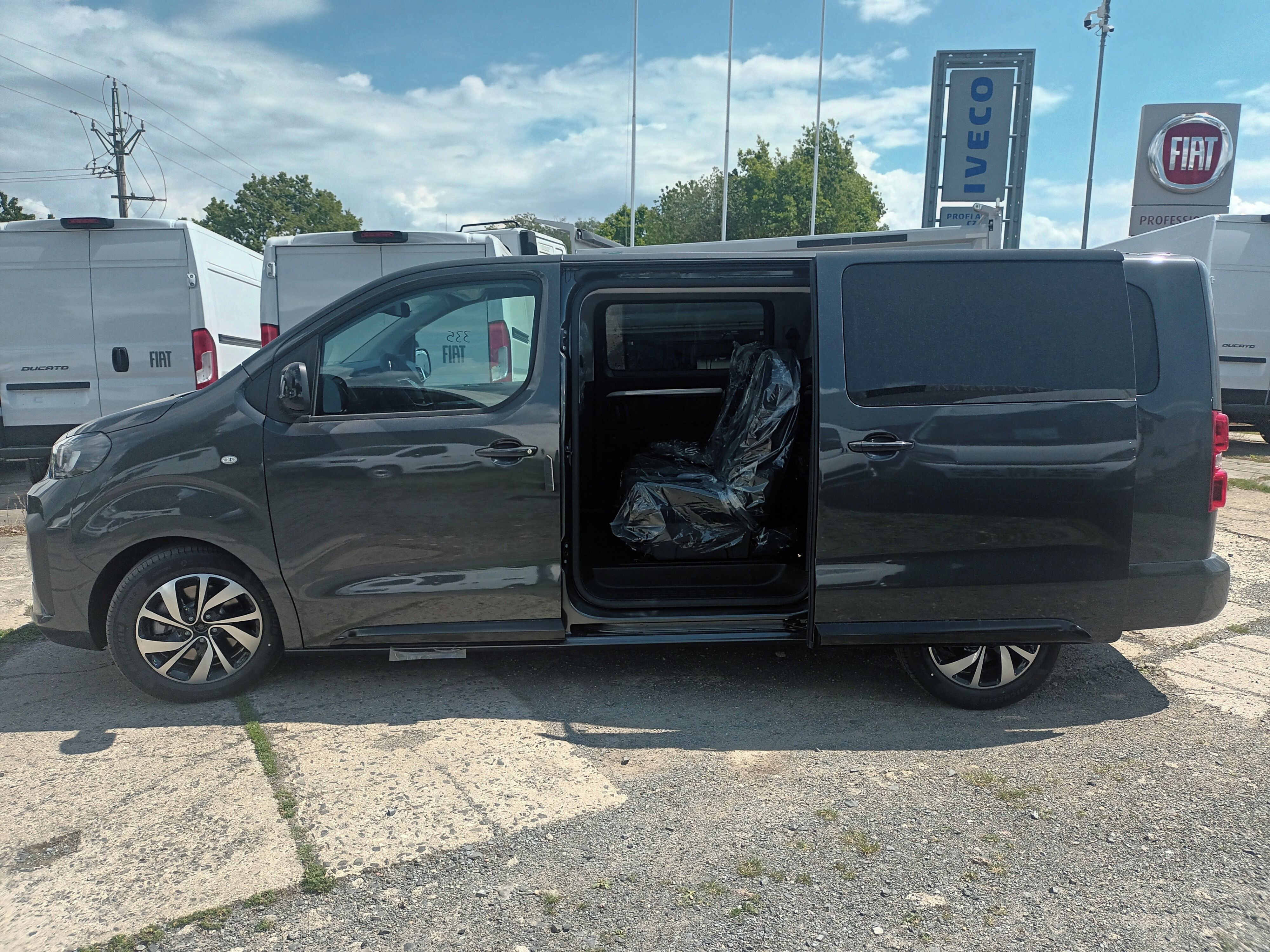 Fiat Ulysse, 2.2 MTJ-EVO 180k 8AT _L3_ICON - fotka 2
