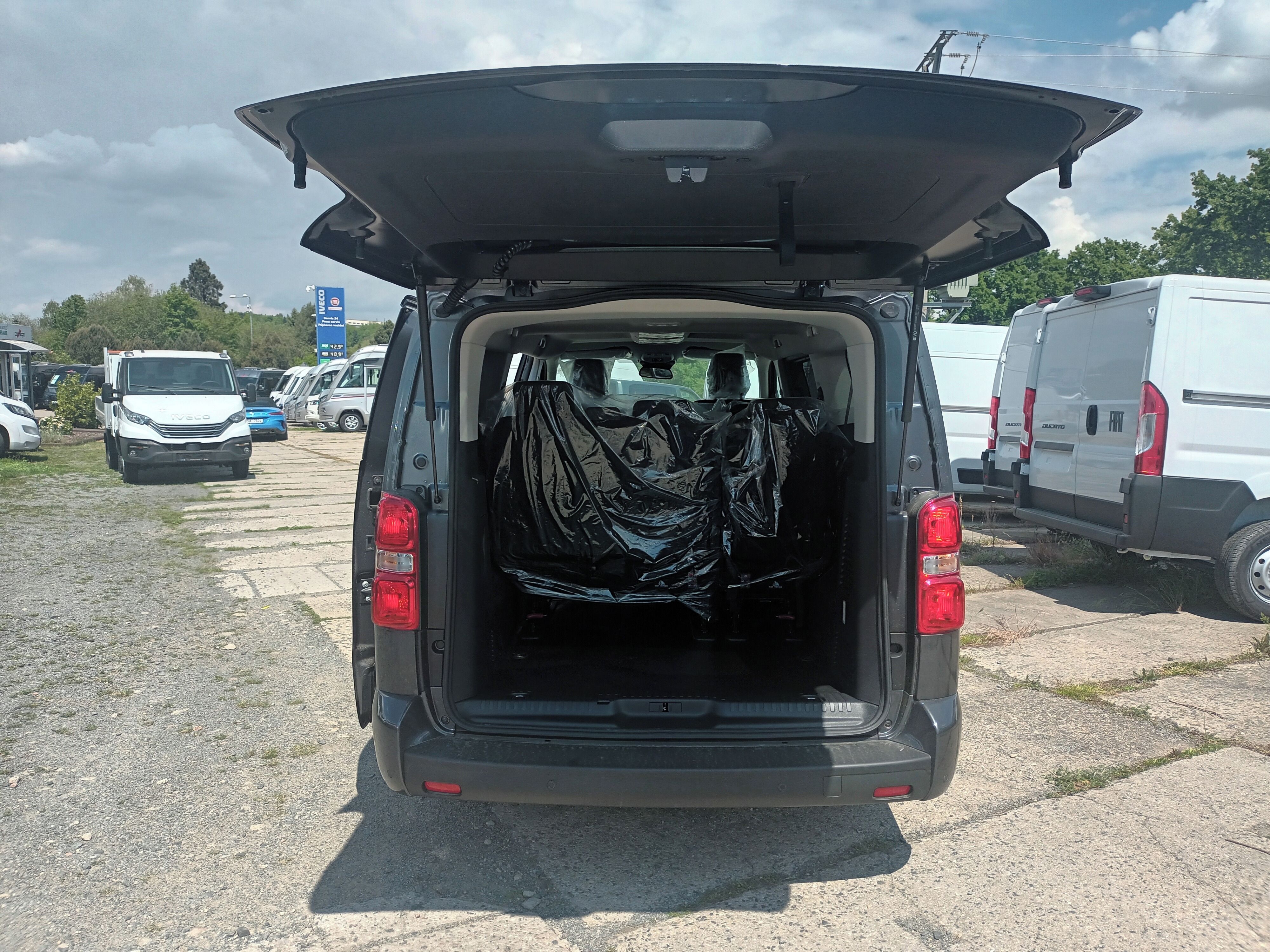 Fiat Ulysse, 2.2 MTJ-EVO 180k 8AT _L3_ICON - fotka 5