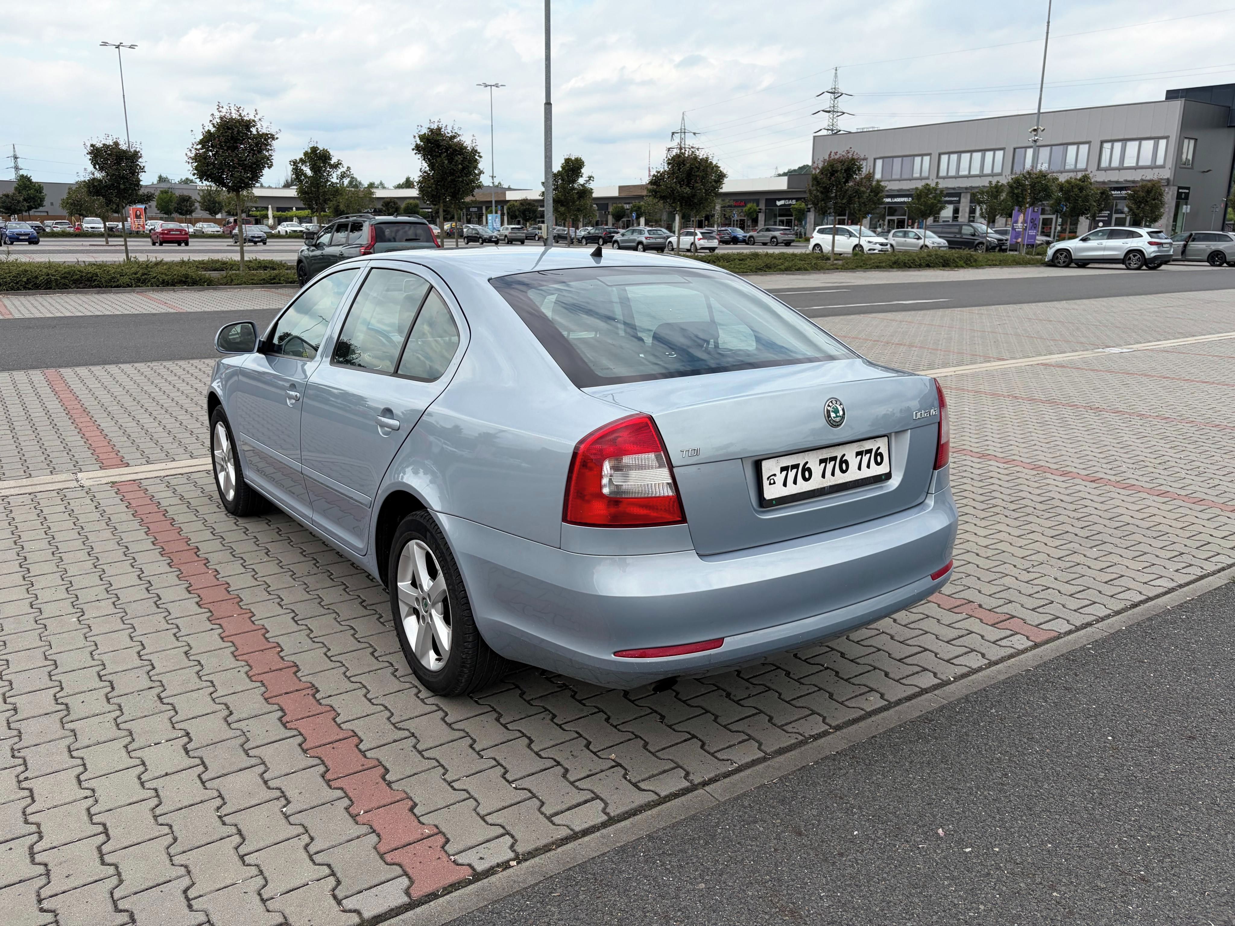 Škoda Octavia, II 1.6 TDi 77kw DSG ČR - fotka 5