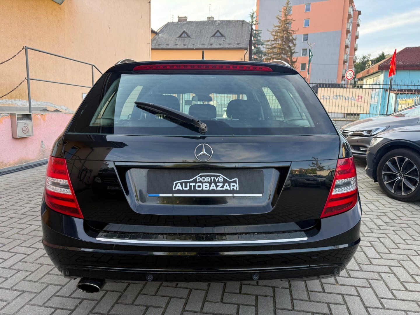 Mercedes-Benz Třídy C, 2.2 CDI - AMG Paket - Facelift - fotka 5