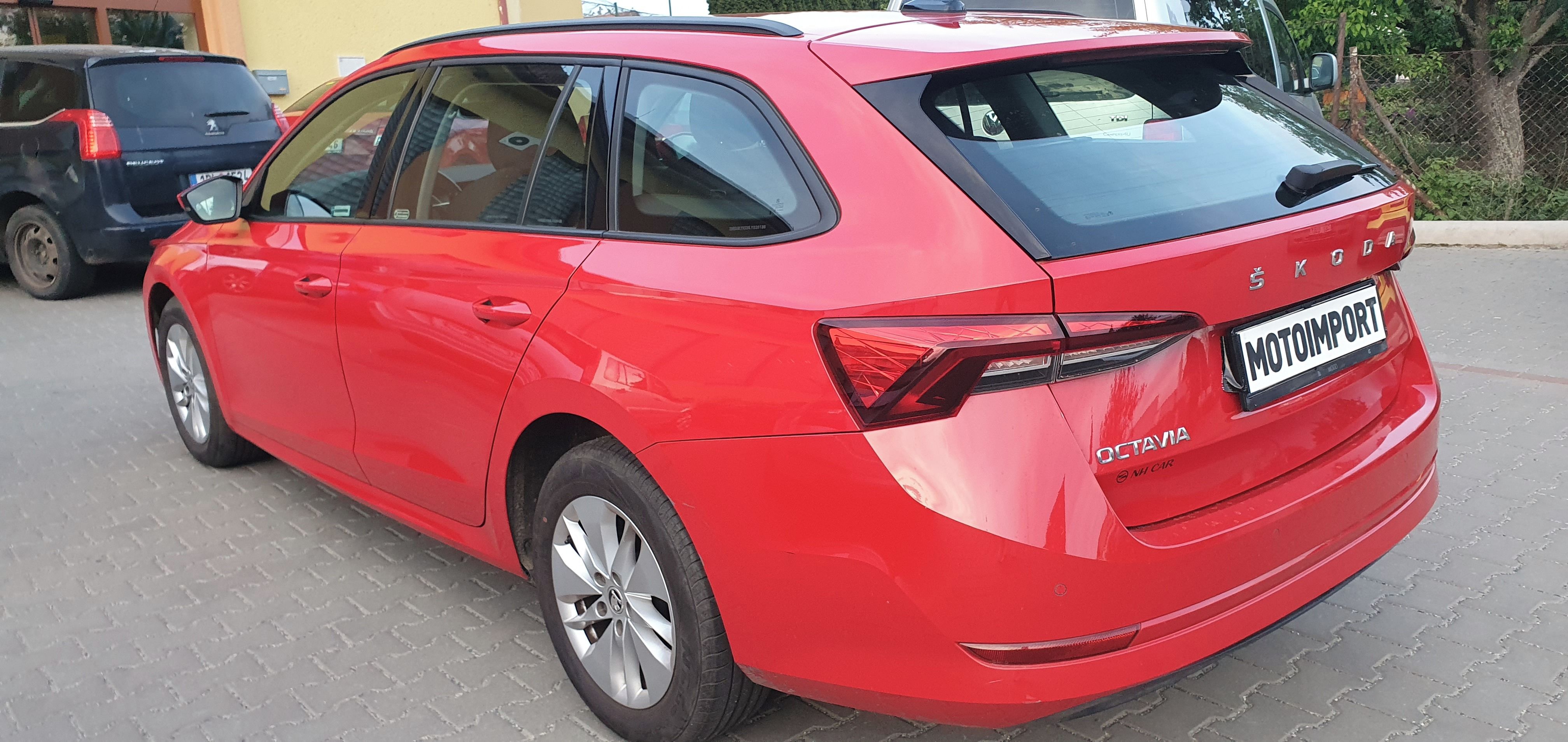 Škoda Octavia, 1.5 TSI 110 kw Ambiente Plus - fotka 5