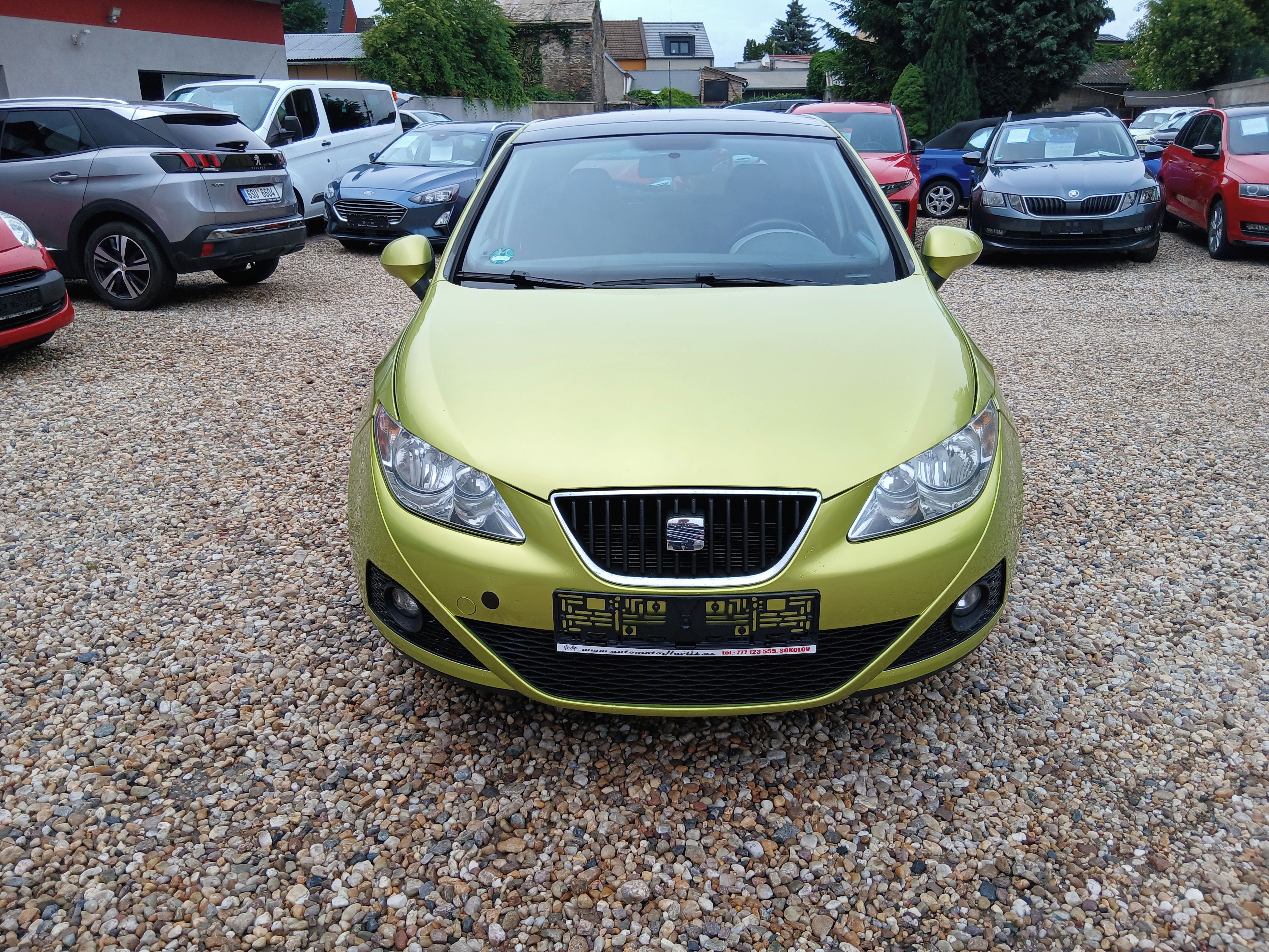 Seat Ibiza, 1.4i 16V 63KW Klima - fotka 2