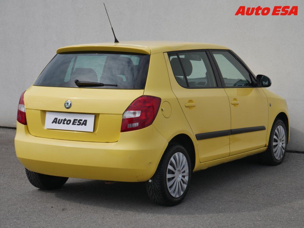 Škoda Fabia, 1.2 HTP,ČR - fotka 4
