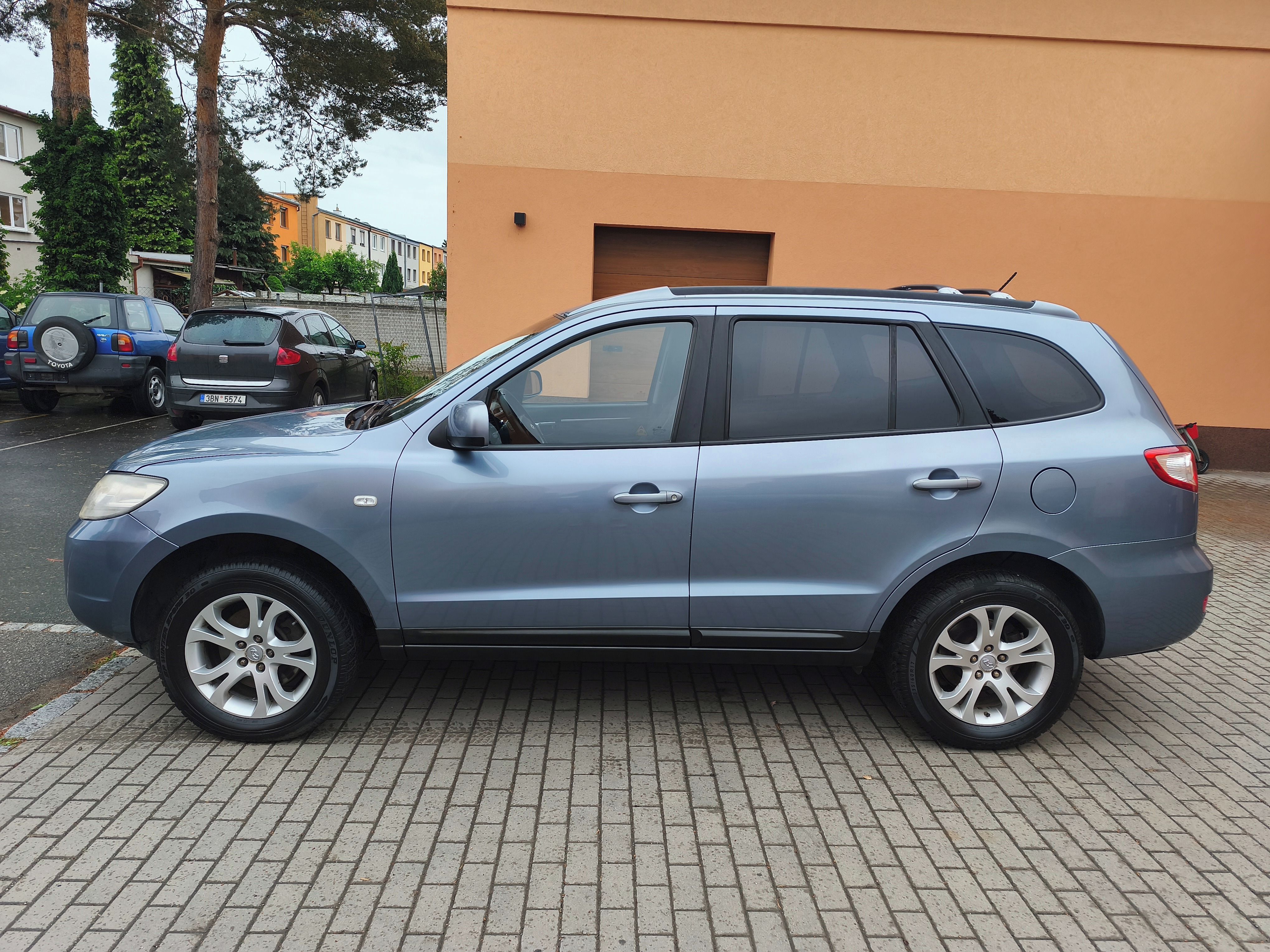 Hyundai Santa Fe, 2.2 CRDi 4x4, MANUÁL, SERVIS - fotka 3
