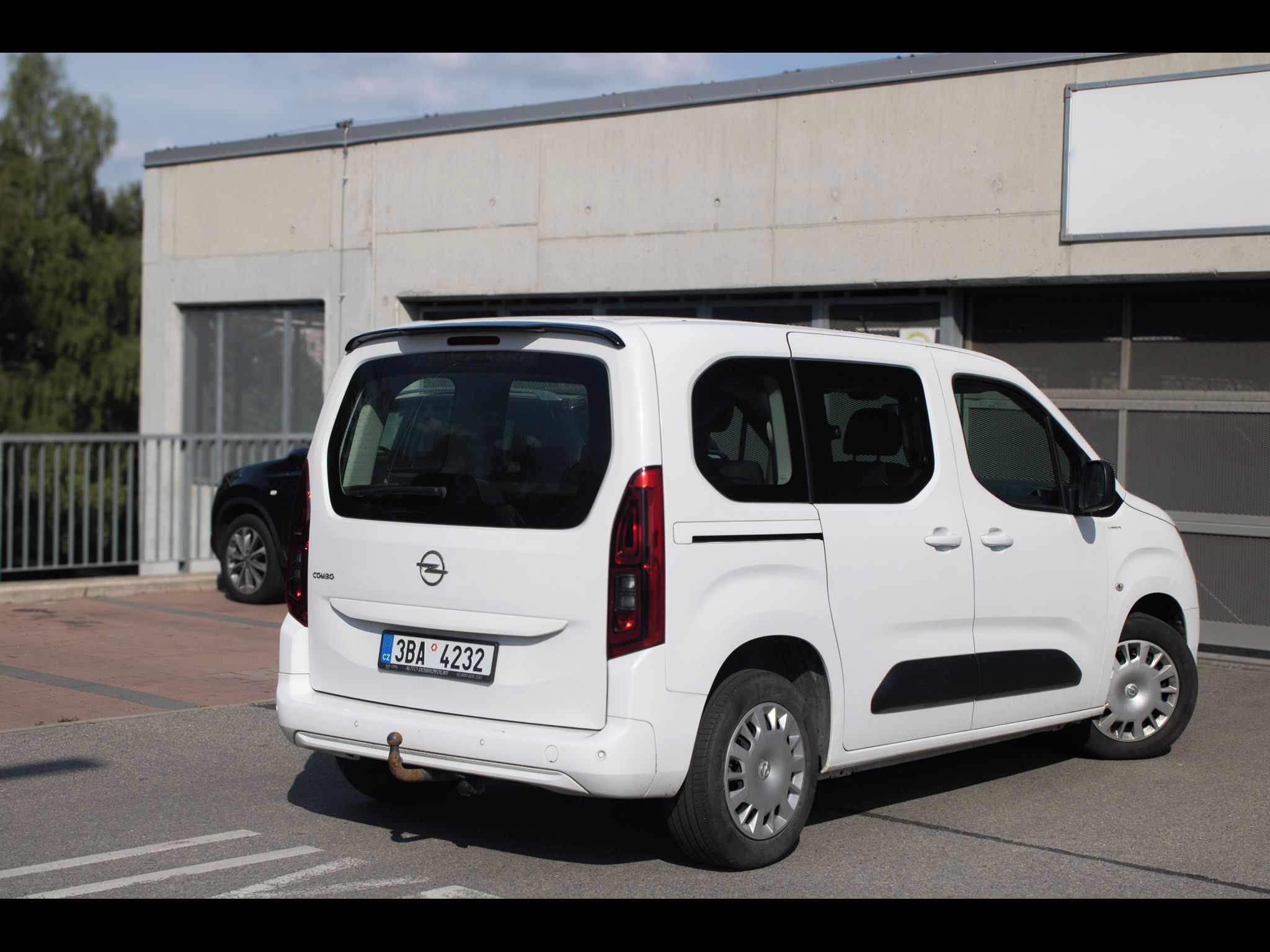 Opel Combo, Servisní knížka, zimní kola. - fotka 6