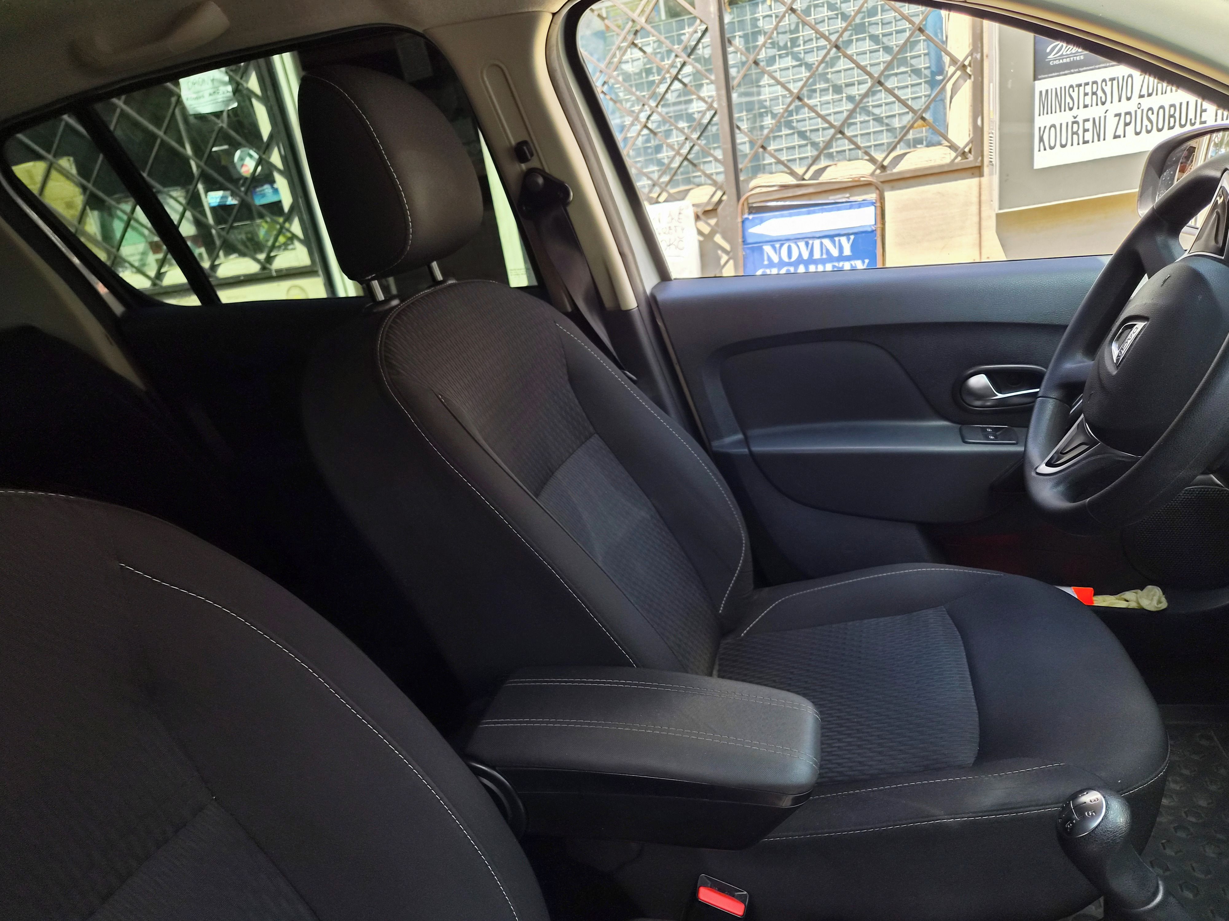 Dacia Sandero - fotka 2