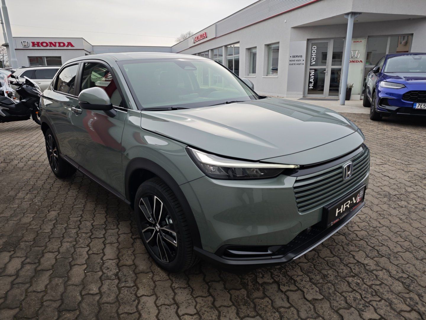 Honda HR-V, 1.5 eHEV Elegance MR27 SKLADEM - fotka 2