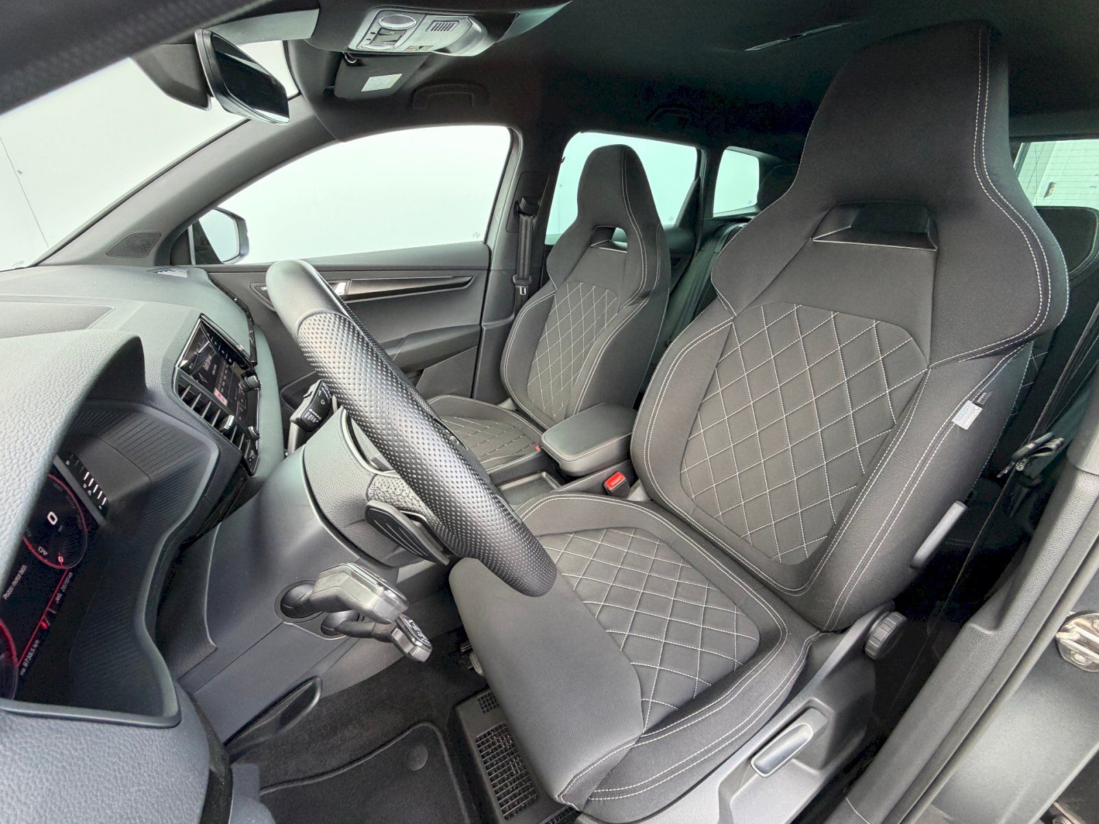 Škoda Karoq, 2.0 TDI 110kW 4x4 SportLine DS - fotka 6