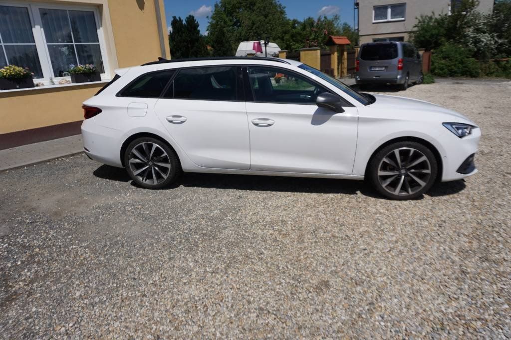 Seat Leon, FR 1,5 TSI 96 kW - fotka 3