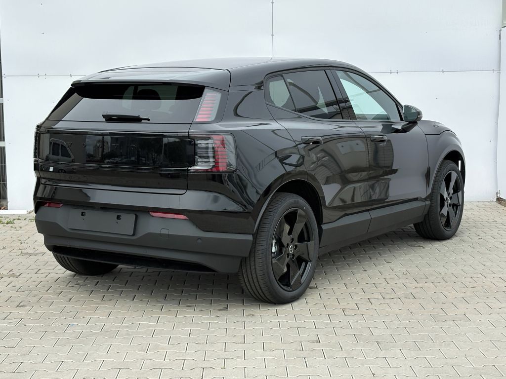 Volvo EX30, Plus Black Edition Single Moto - fotka 5
