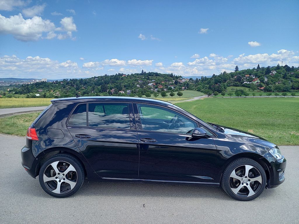 Volkswagen Golf, 1.6Tdi 81kw DSG+klima+alu+Navi - fotka 6