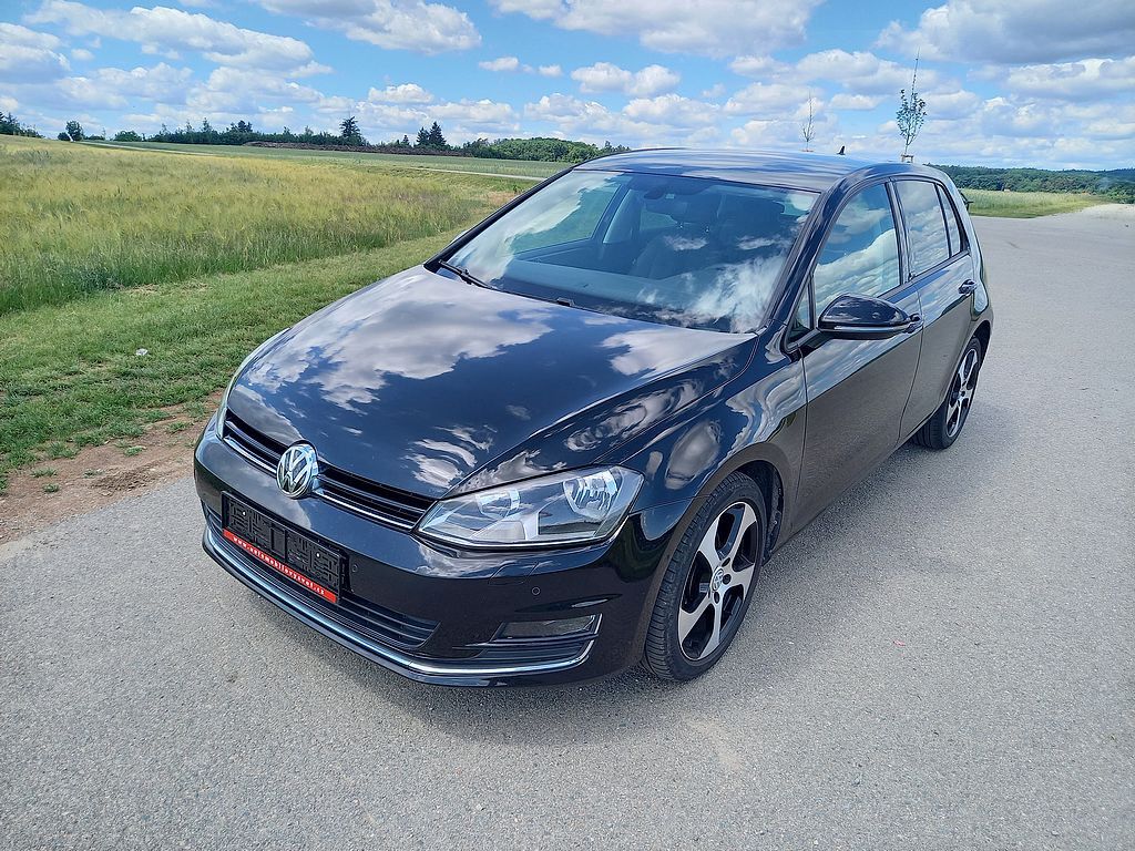 Volkswagen Golf, 1.6Tdi 81kw DSG+klima+alu+Navi