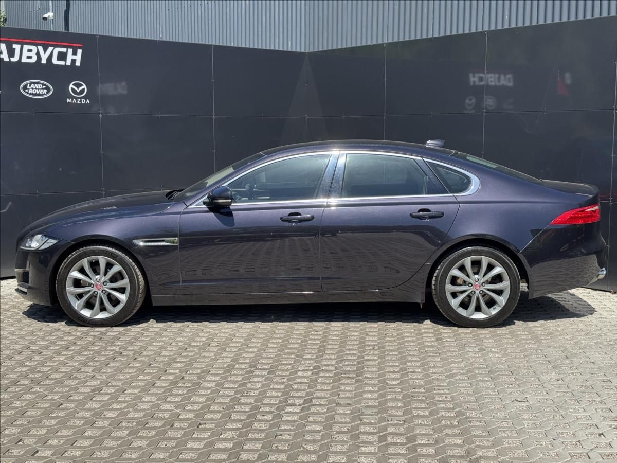 Jaguar XF, 2,0 20d AWD PRESTIGE AT 132kW - fotka 5