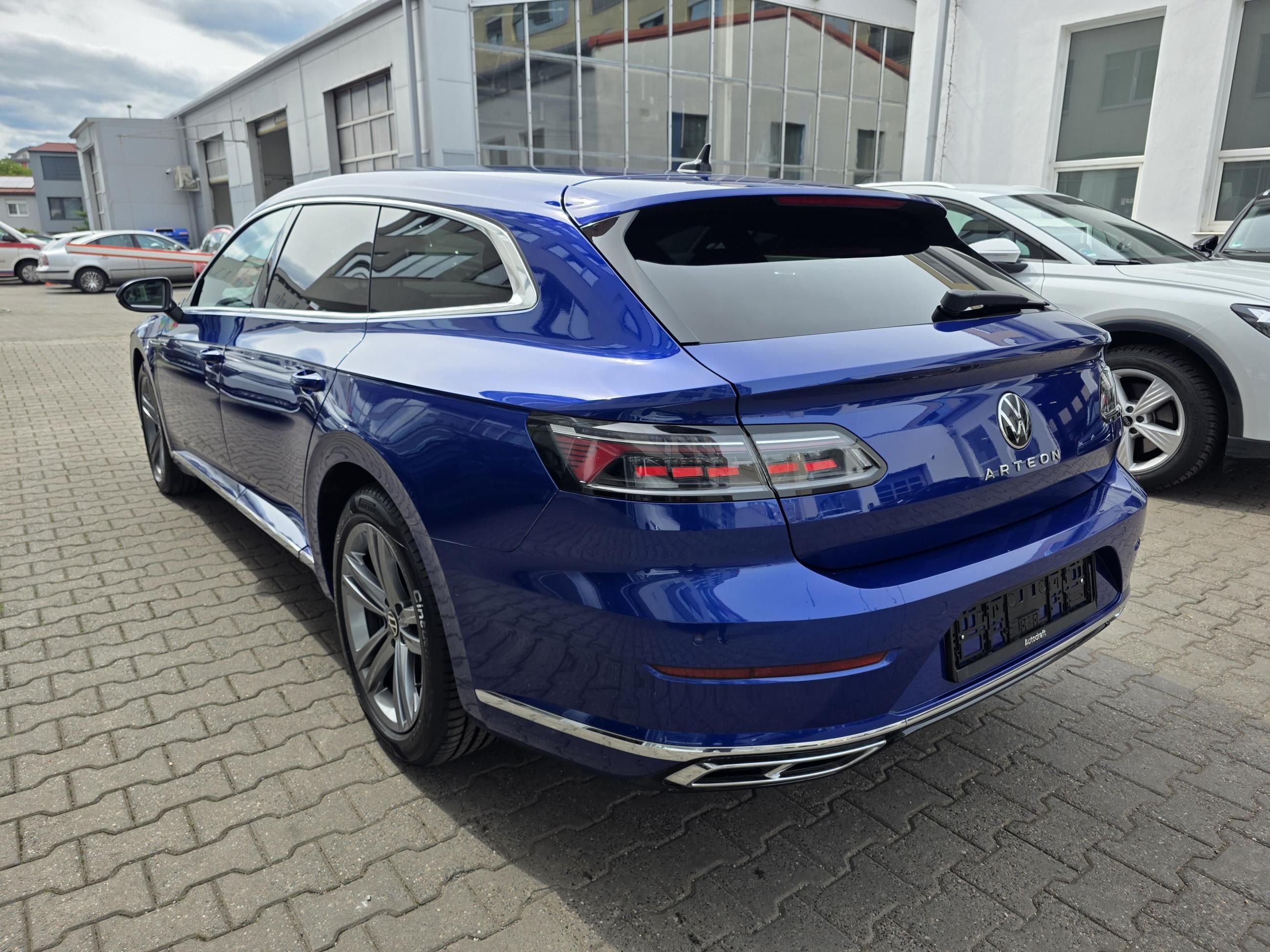 Volkswagen Arteon Shooting Brake, SB 2.0 TDI 110kW DSG R-Line - fotka 4