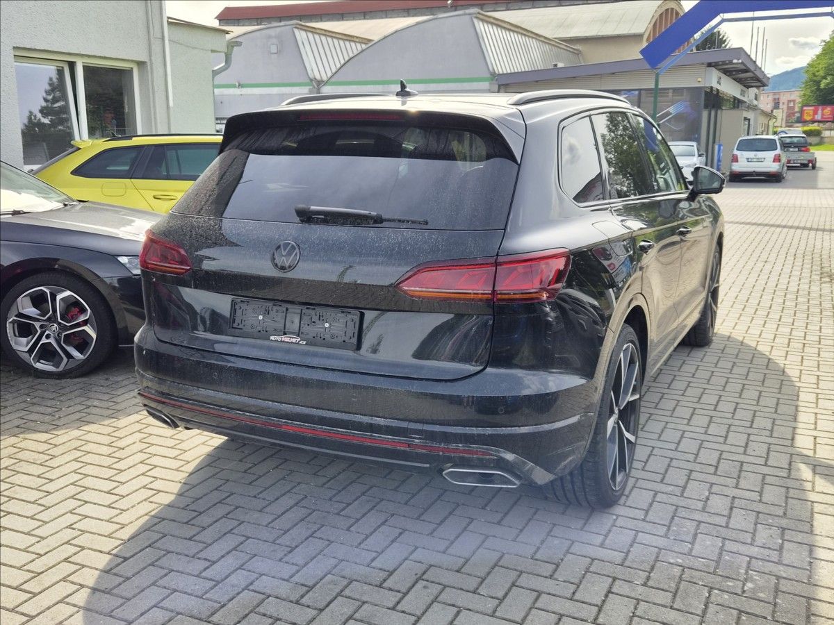 Volkswagen Touareg, 3,0 TDi R-Line BLACK STYLE *MA - fotka 3