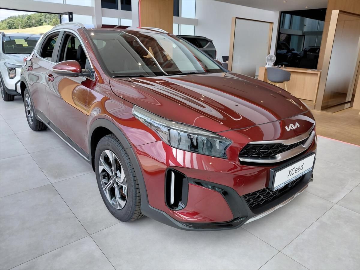 Kia XCee´d, 1,6   T-GDI 7DCT EXCLUSIVE - fotka 2
