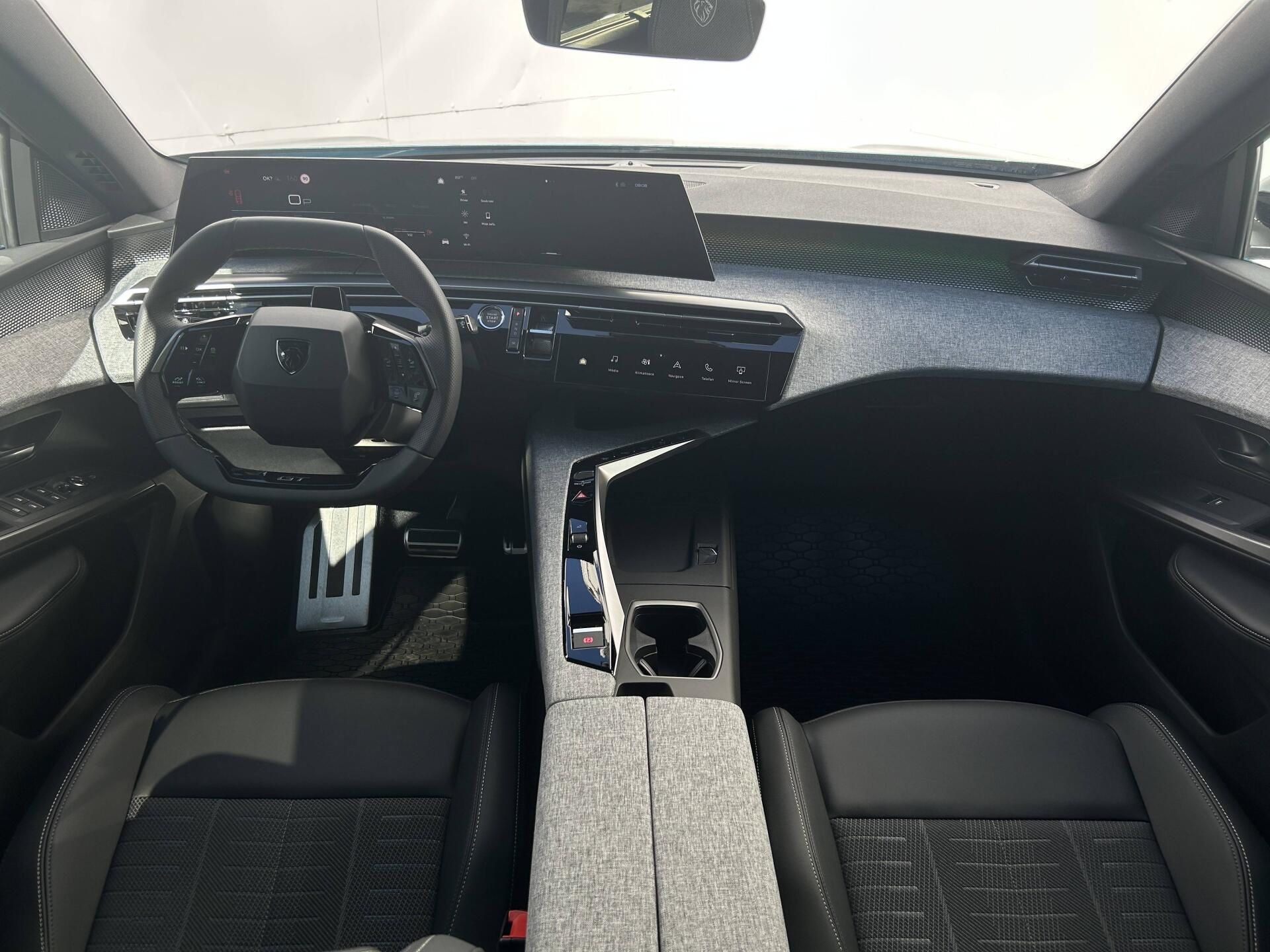 Peugeot 5008, GT e-DCS6 Hybrid - fotka 6
