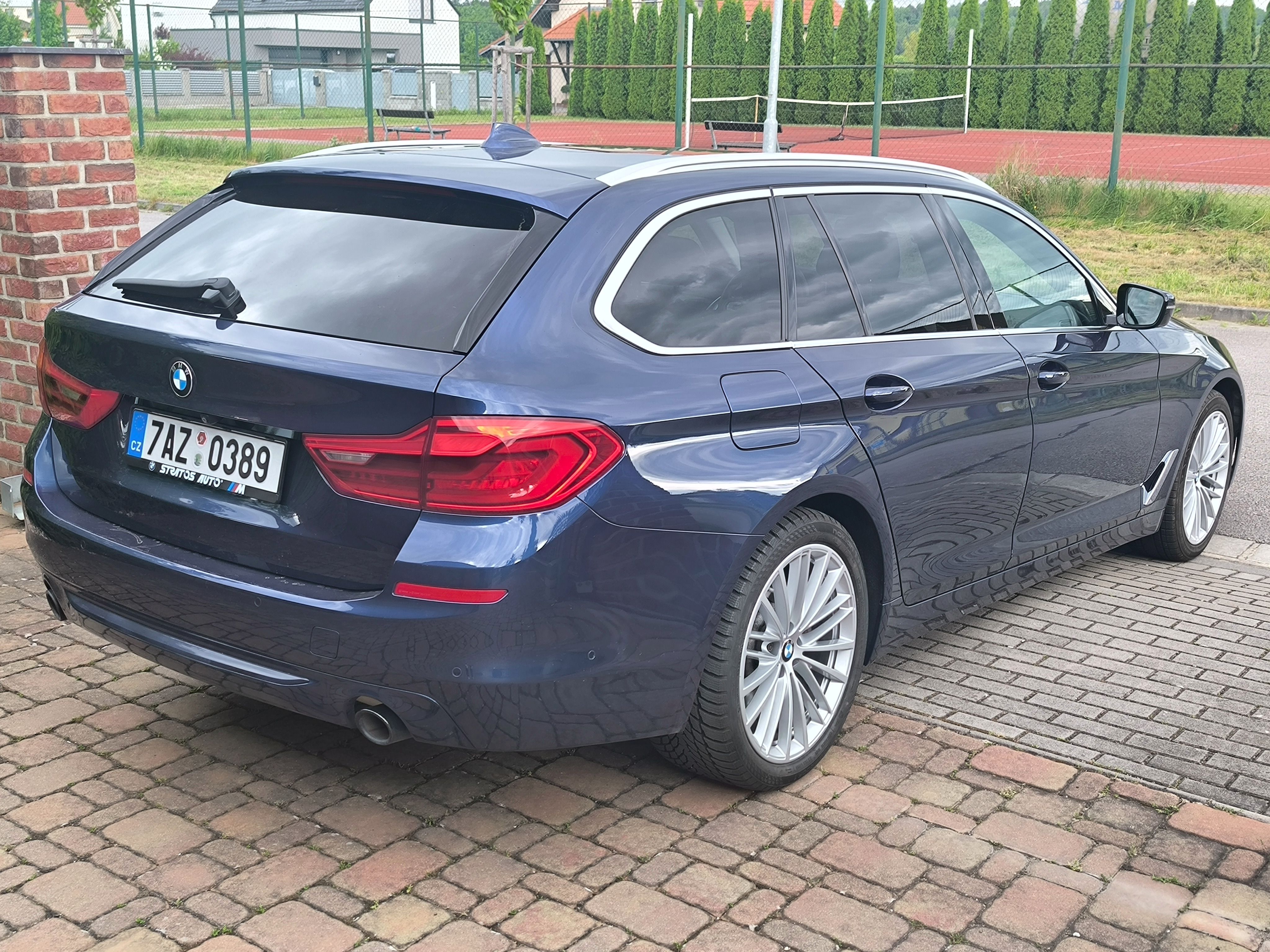BMW Řada 5, 530i xDrive AT Touring Sport - fotka 6
