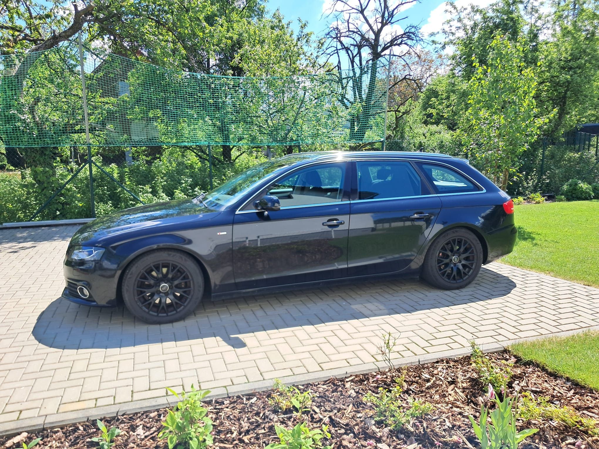Audi A4, Audi A4 Avant 2.0 TDI, r. 2010 - fotka 2