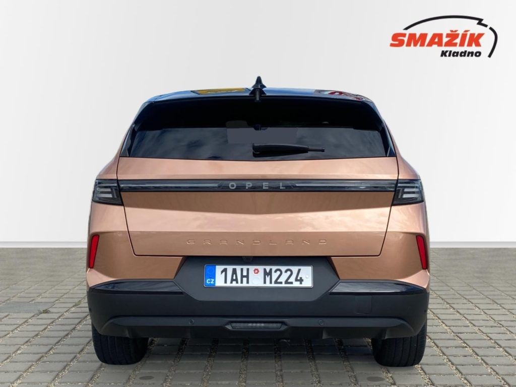 Opel Grandland, GS Hybrid 1,2 Turbo (100kW) - fotka 6