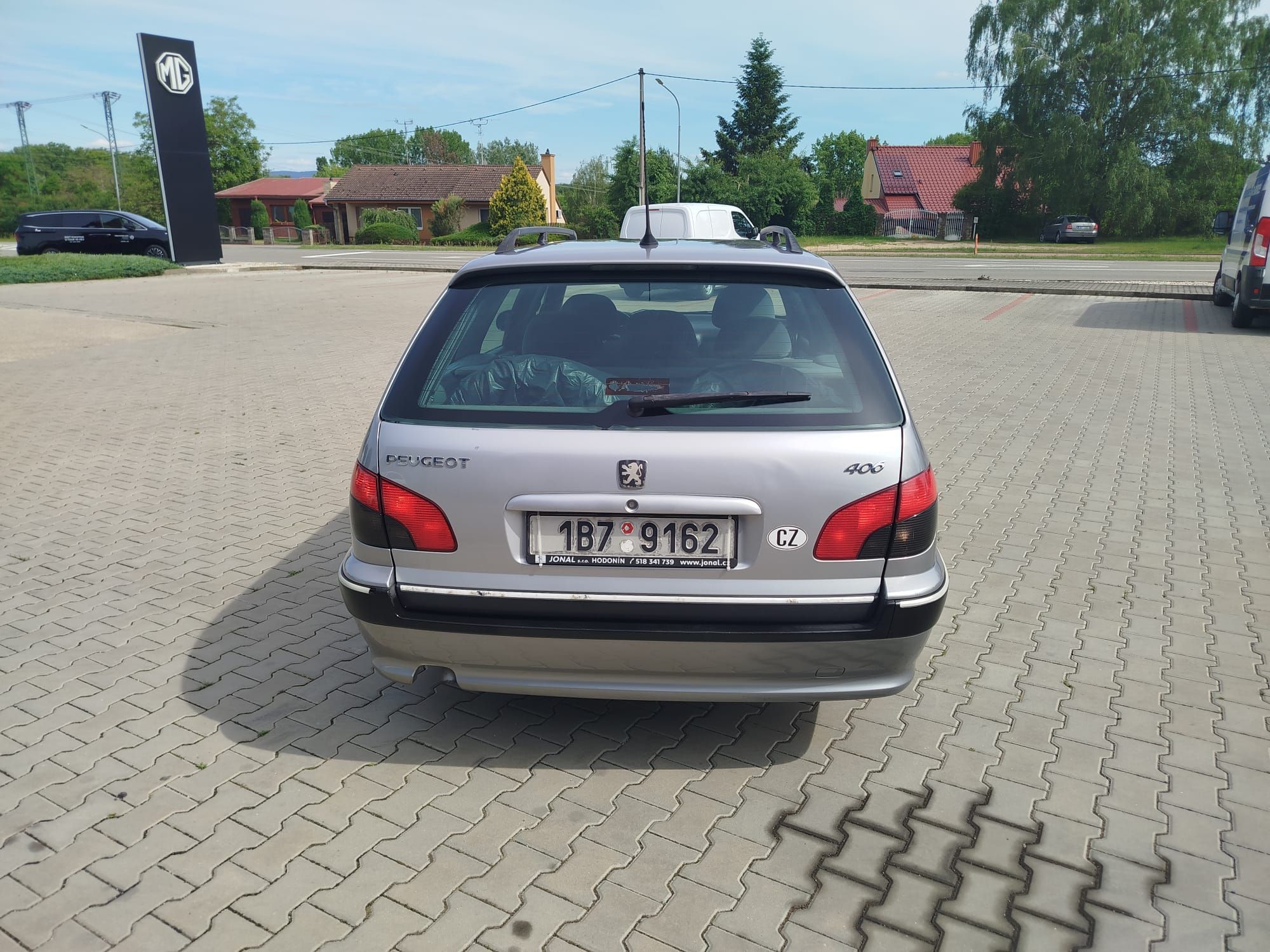 Peugeot 406, SW 2.0HDi 110 MAN6 - fotka 6