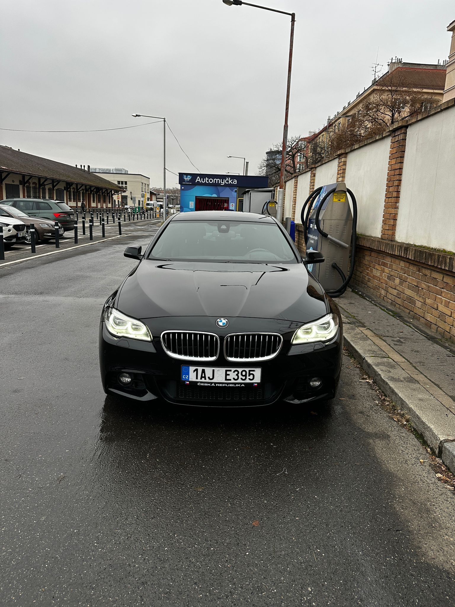 BMW Řada 5, BMW 530d 2016, 190KW Xdrive - fotka 3