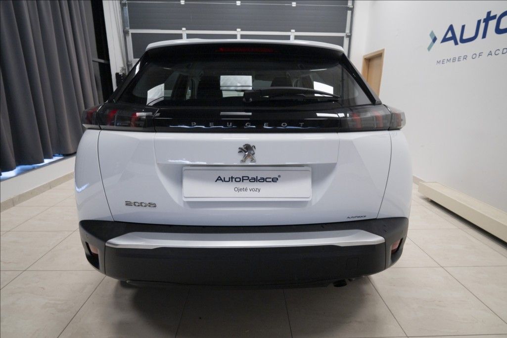 Peugeot 2008, 1,2 i ČR 1. MAJ SERVIS PEUGEOT - fotka 5