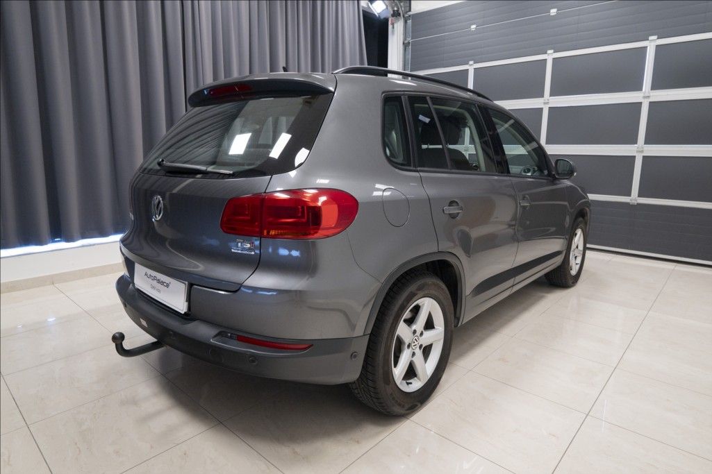 Volkswagen Tiguan, 1,4 TSI KAMERA VÝHŘEV TAŽNÉ ČR - fotka 4