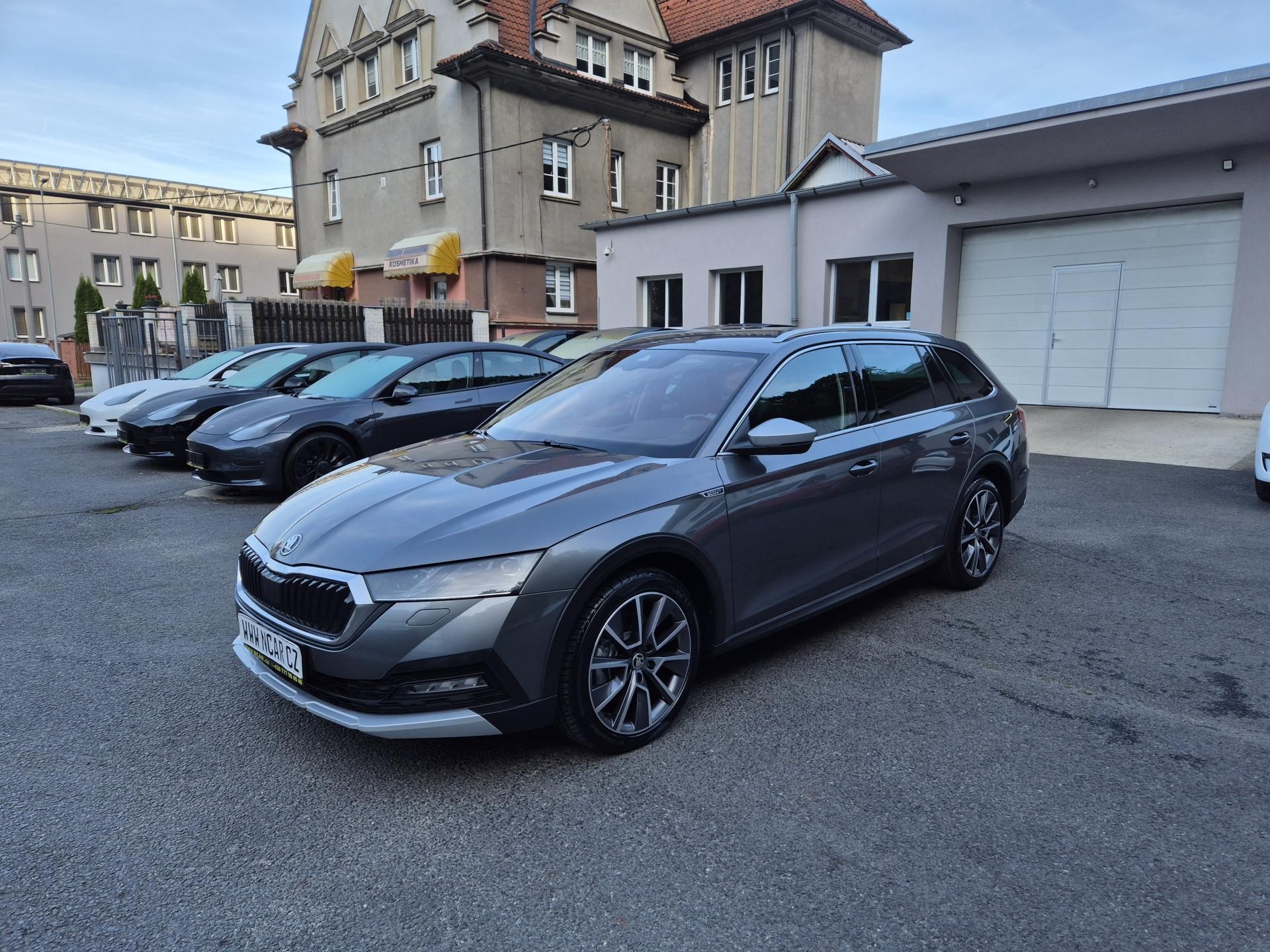 Škoda Octavia, Combi Scout TDi 147kw DSG 4x4 - fotka 2