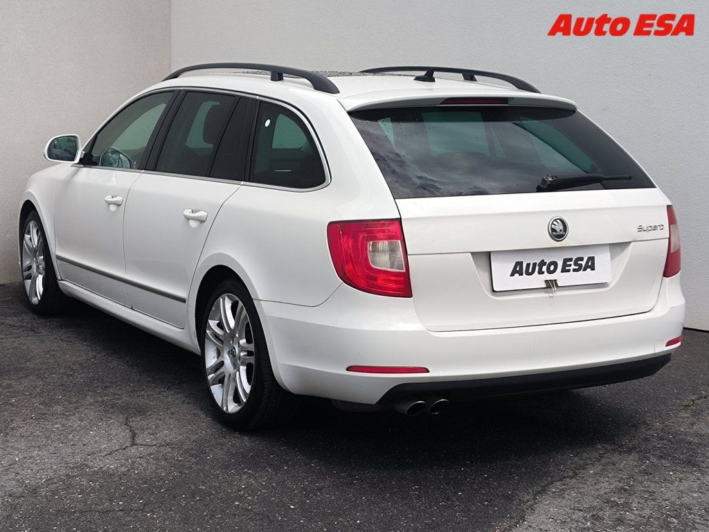 Škoda Superb, 2.0 TDi,Elegance,DSG - fotka 6