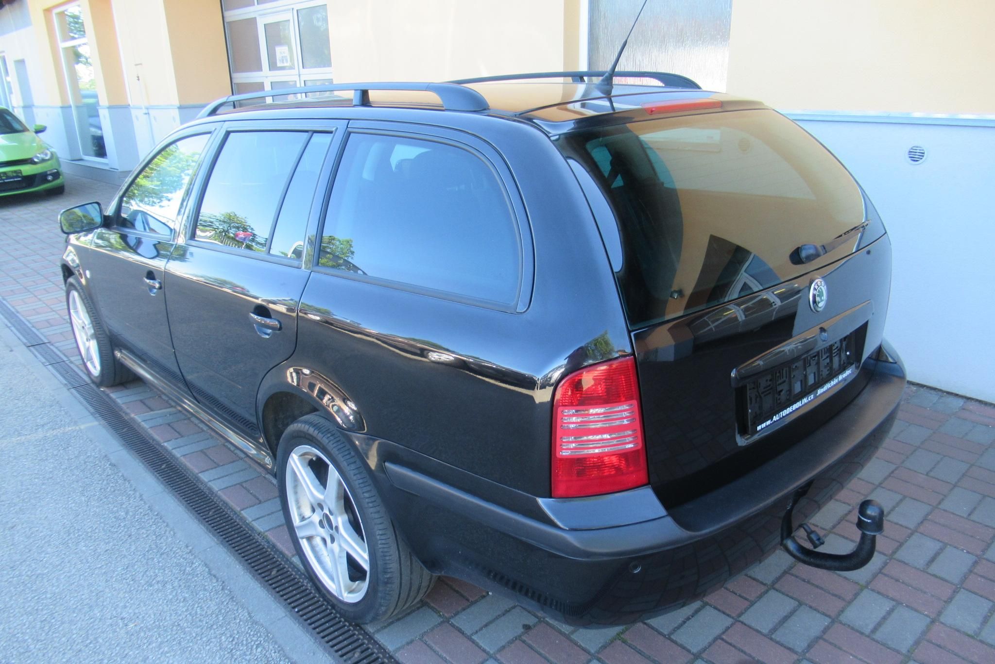 Škoda Octavia, 1.9 TDi TOUR AUT. KLIMA TAŽNÉ - fotka 4