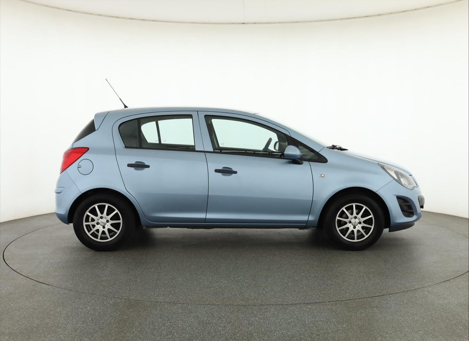 Opel Corsa, 1.2, Serv.kniha, Klima - fotka 6