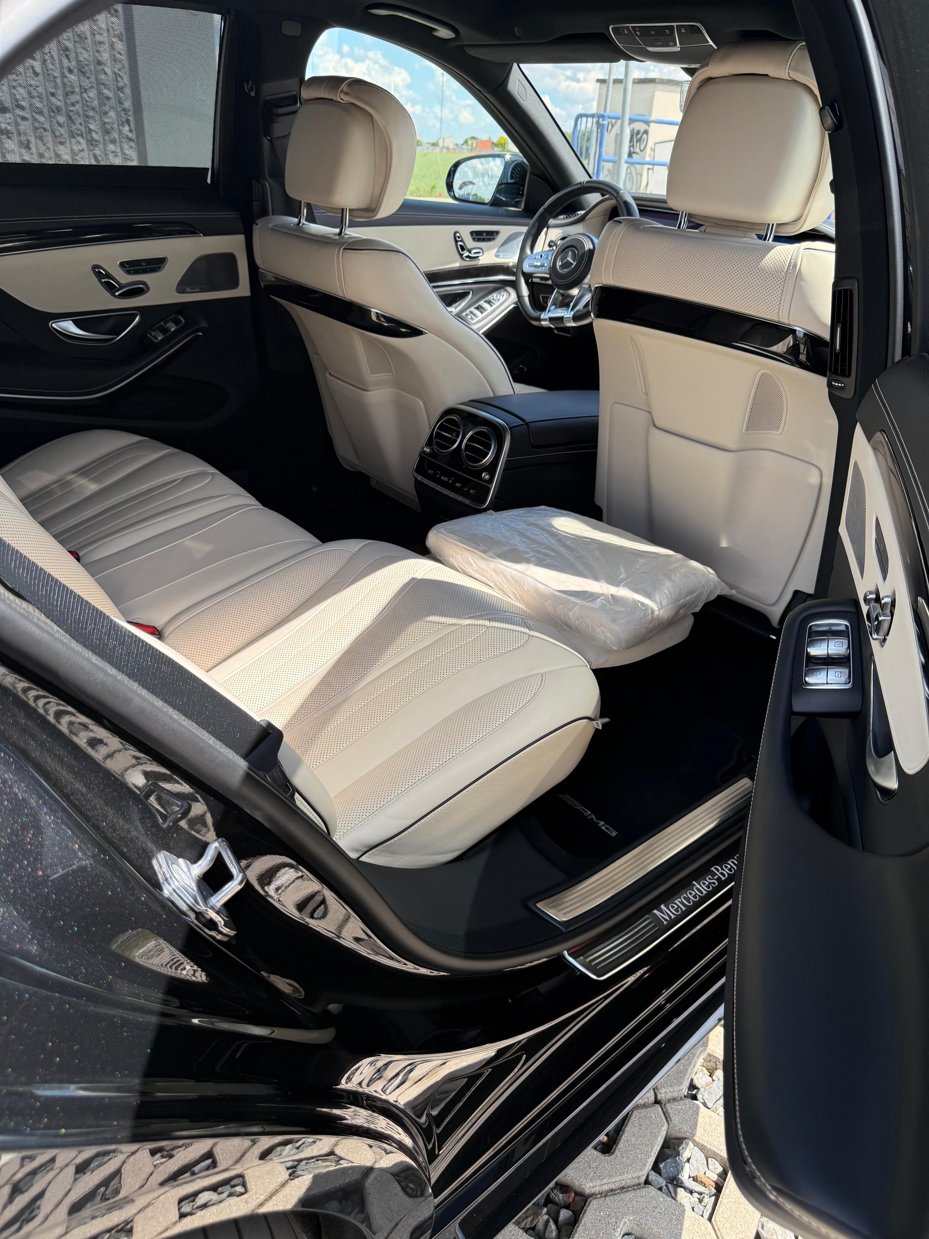 Mercedes-Benz Třídy S, Mercedes-Benz S560 L AMG , naj - fotka 2